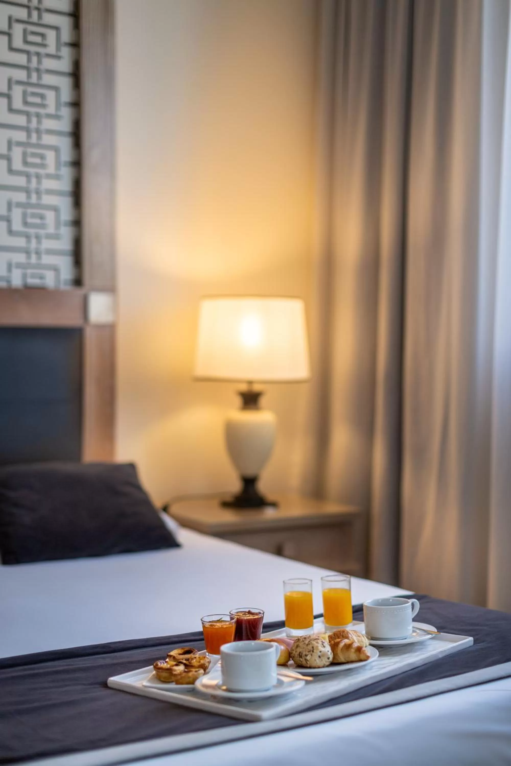 Bedroom, Bed in Hotel Mundial