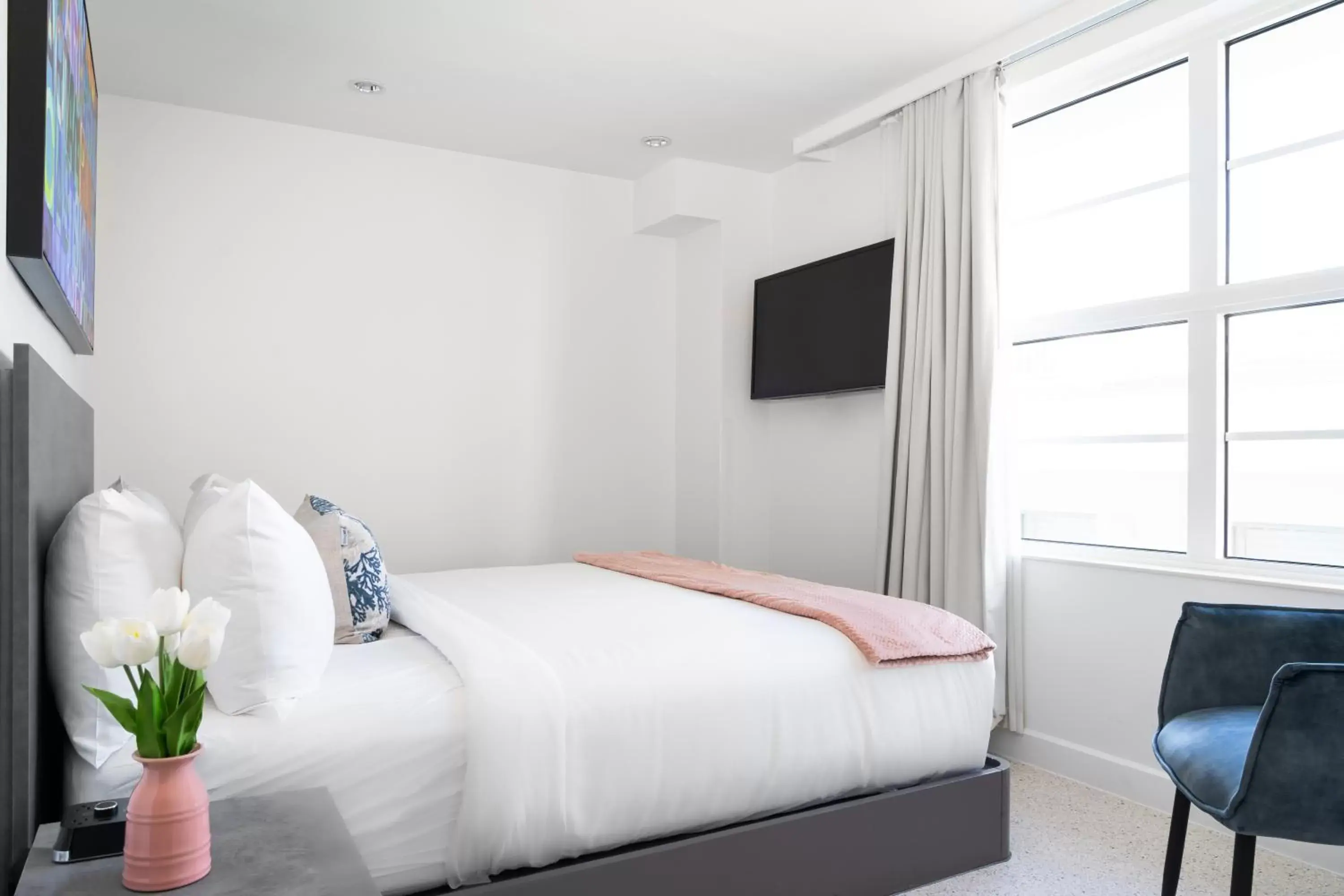 Double Room in Clevelander Hotel Double Room in Clevelander Hotel