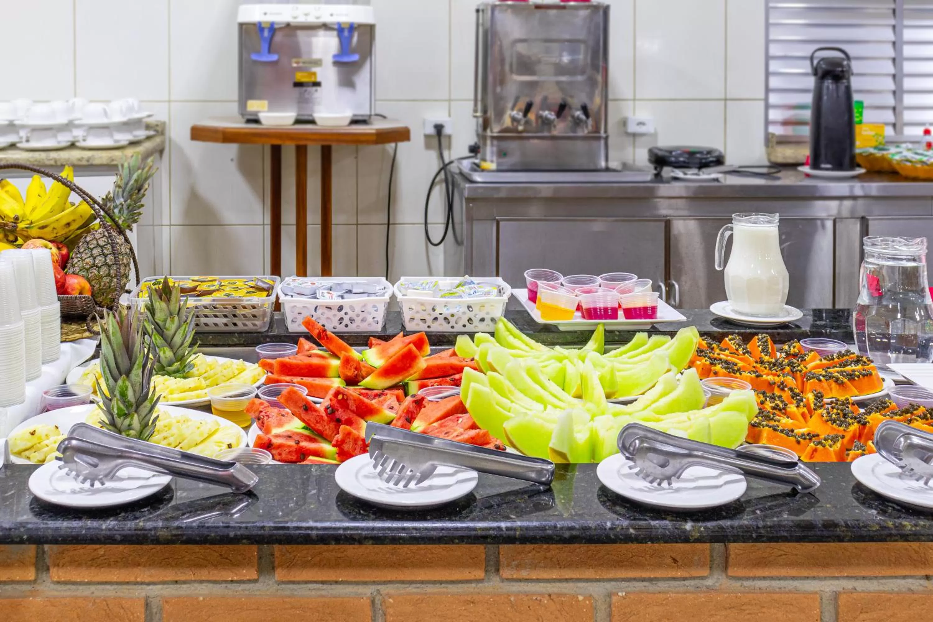 Buffet breakfast in Hotel Caminho do Rosário