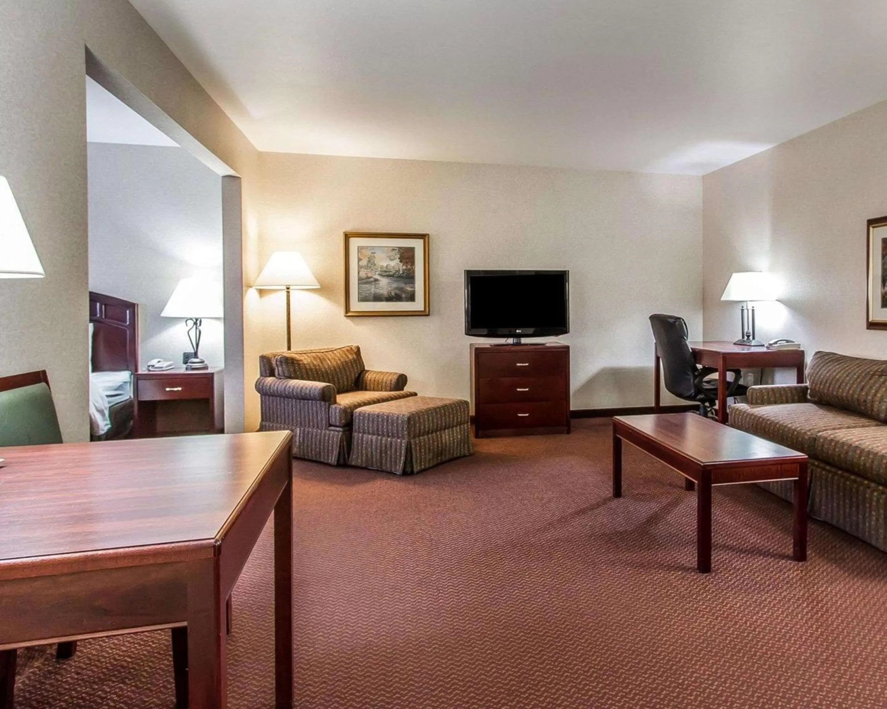 Photo of the whole room in Quality Inn & Suites Fort Madison near Hwy 61