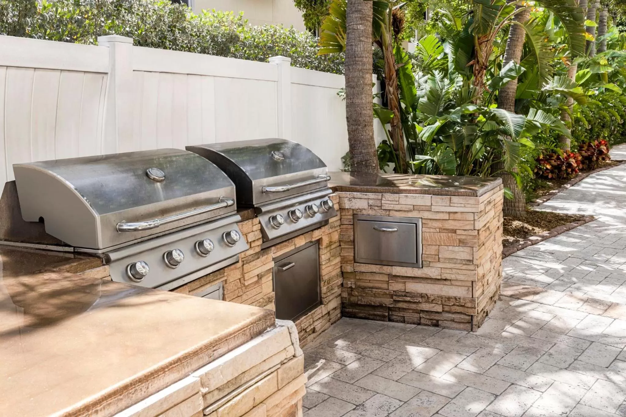 BBQ facilities in Club Wyndham Santa Barbara
