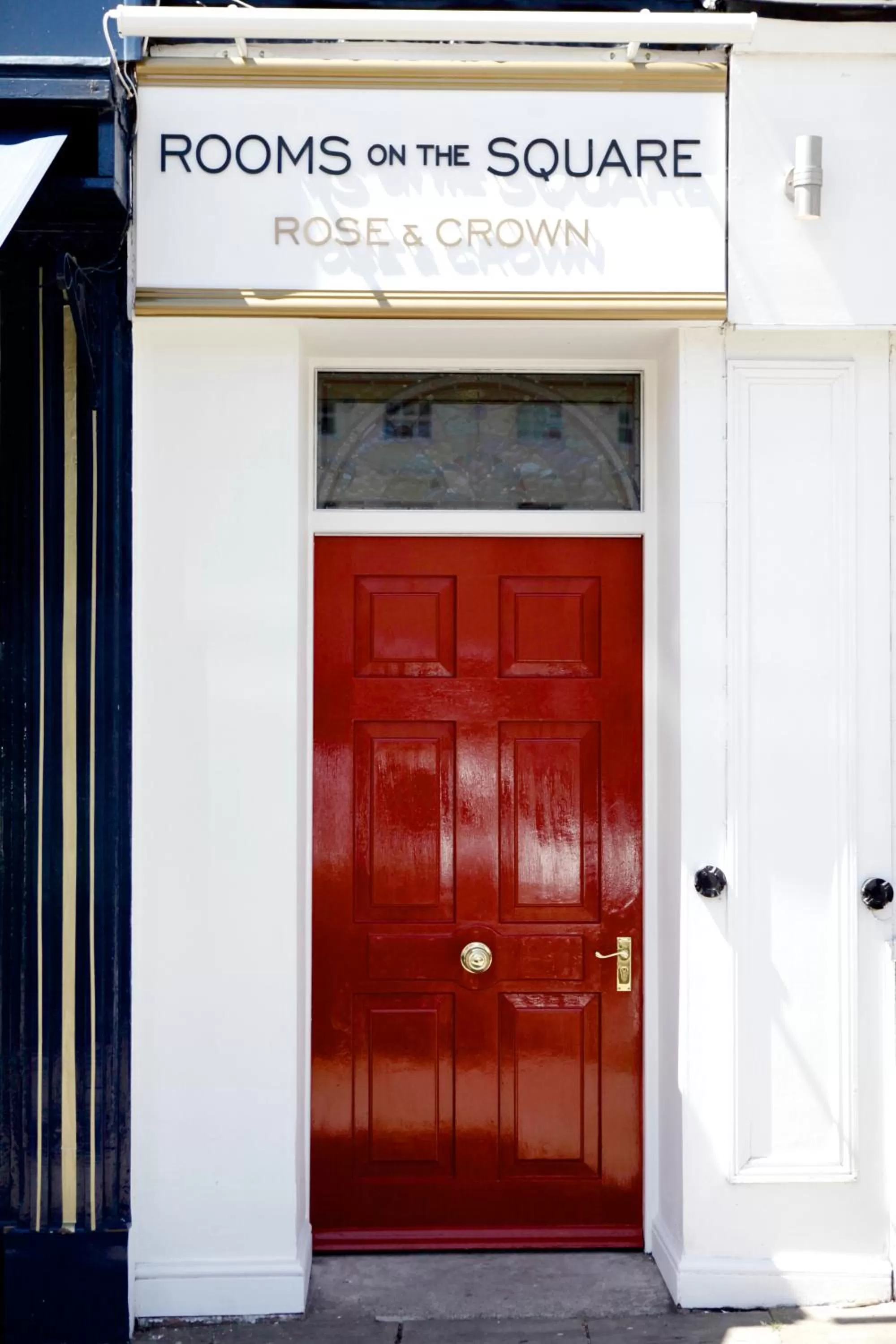 Facade/entrance in The Rose and Crown