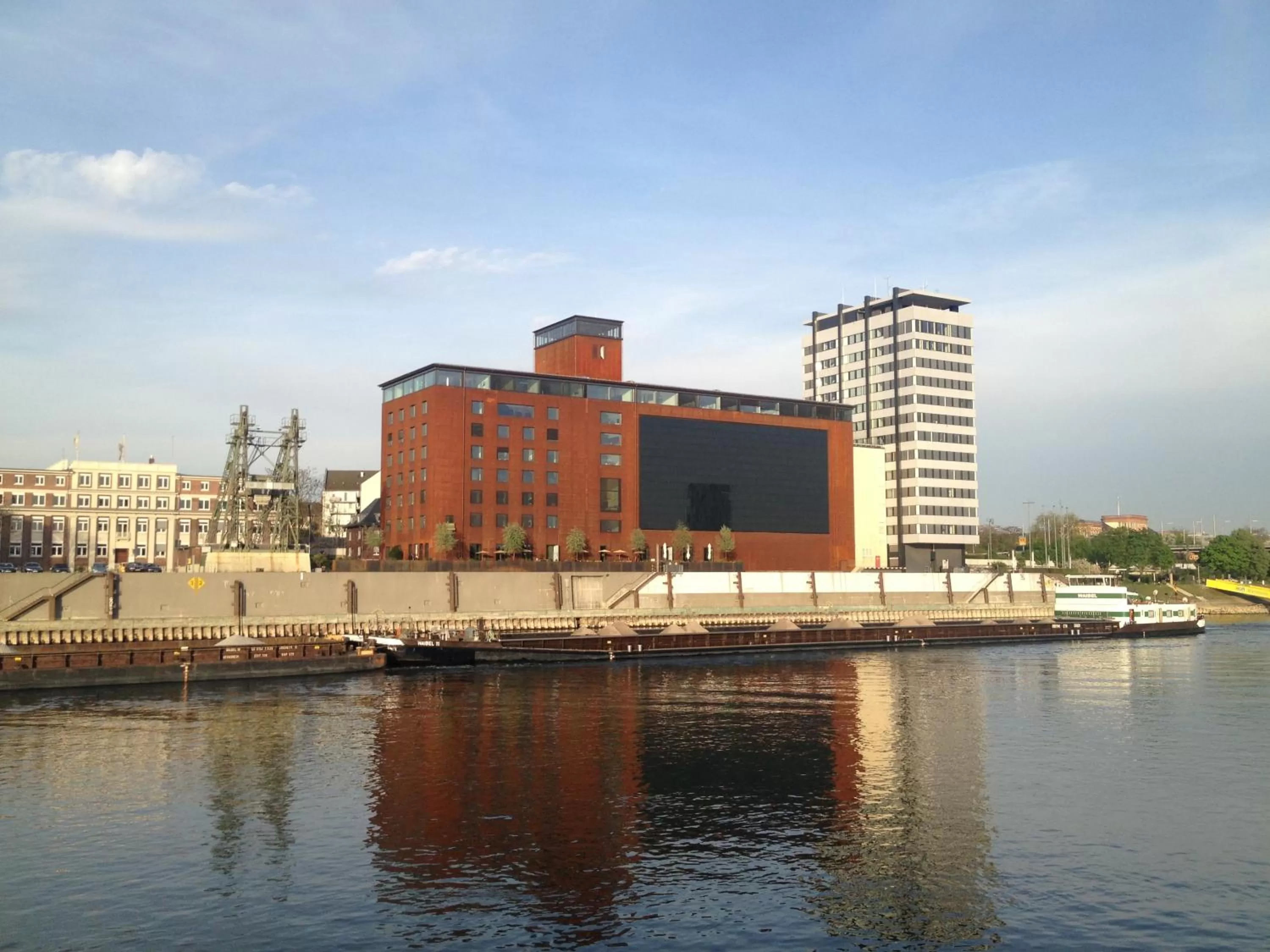 Facade/entrance in Speicher7 Hotel