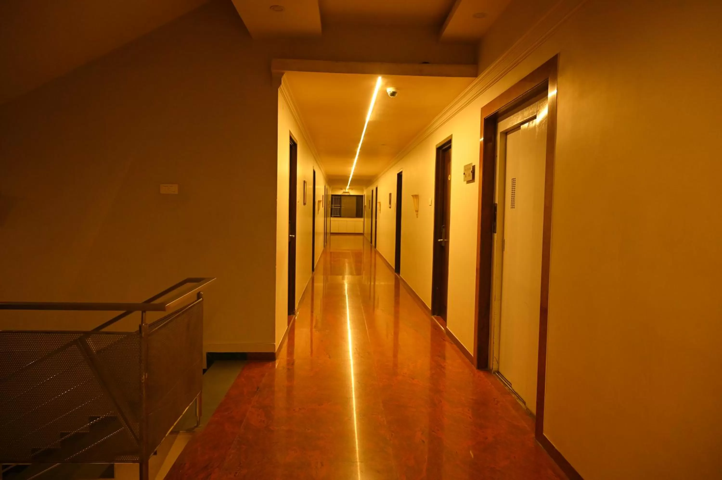 Property building in HOTEL CENTER POINT