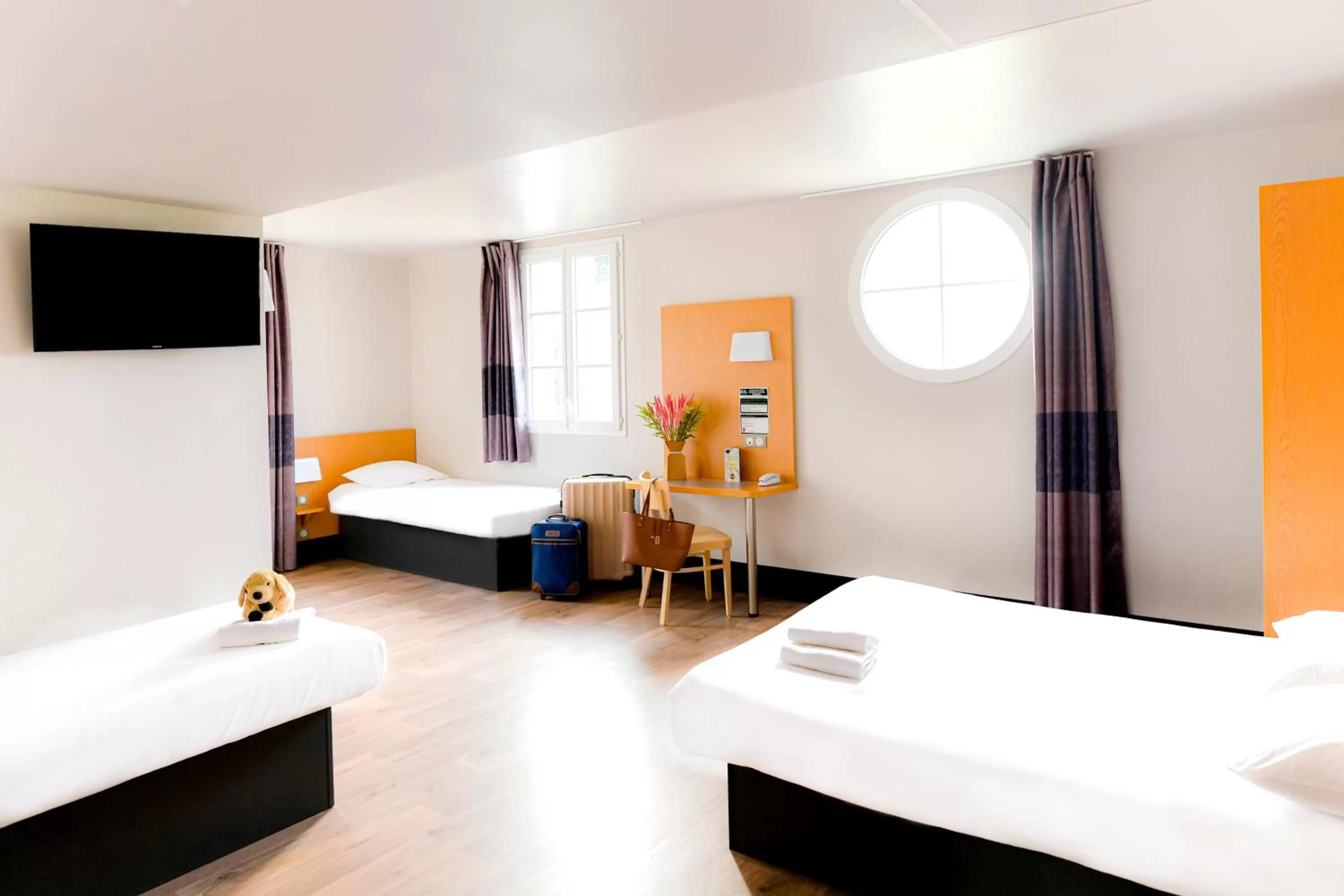 Quadruple Room - Disability Access in B&B HOTEL près de Disneyland Paris
