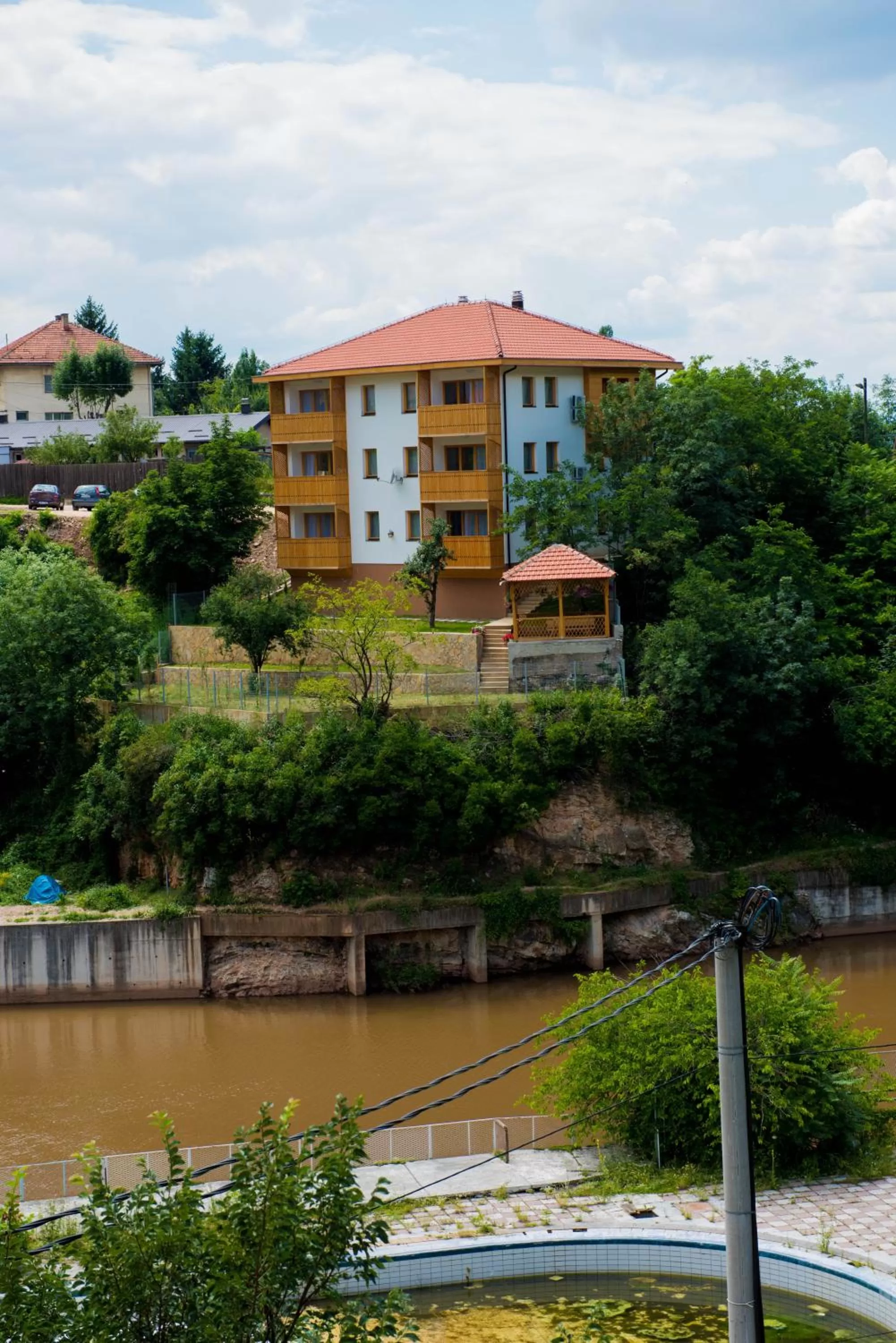 Property Building in Leader apartment