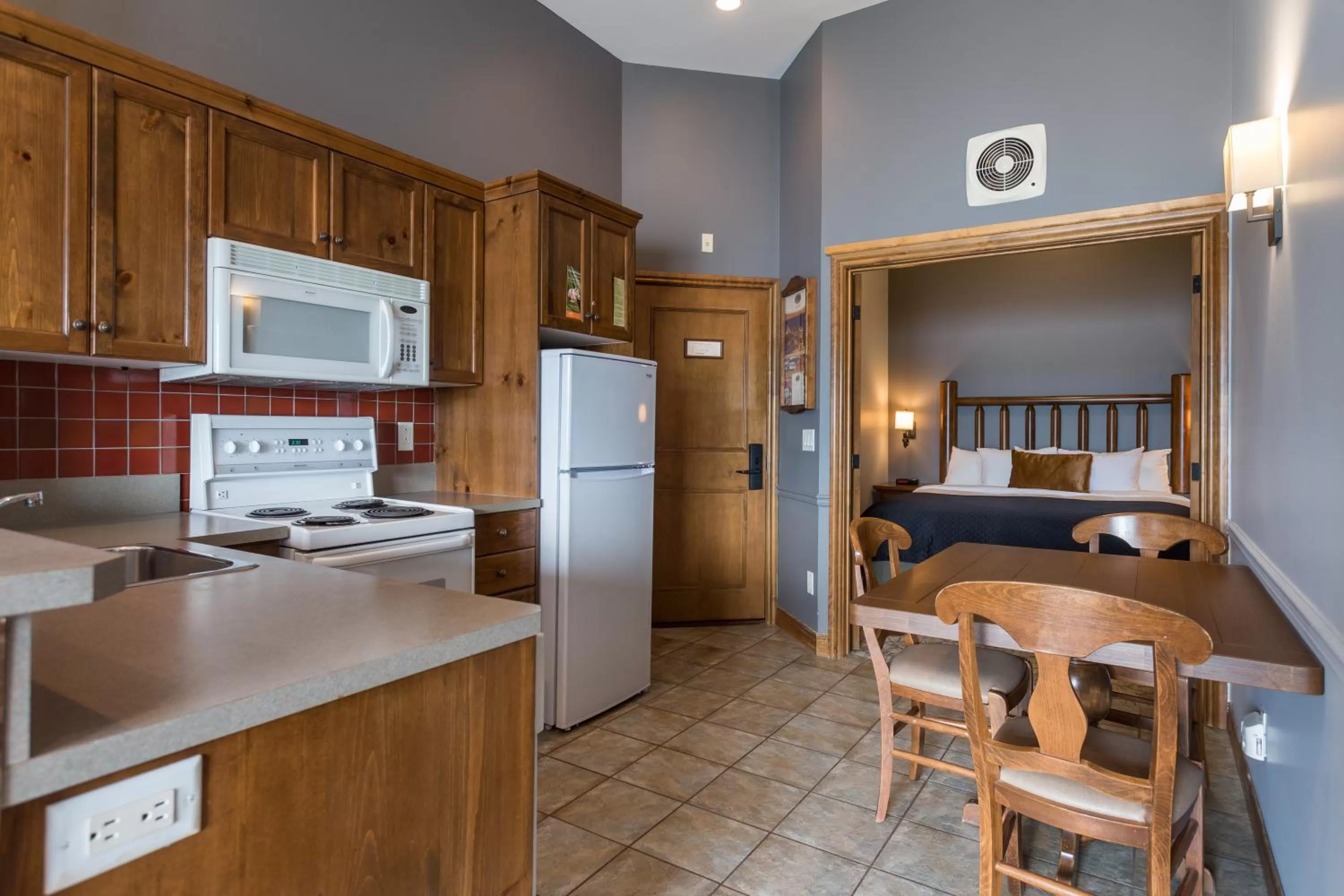 Kitchen or kitchenette in Le Grand Lodge Mont Tremblant
