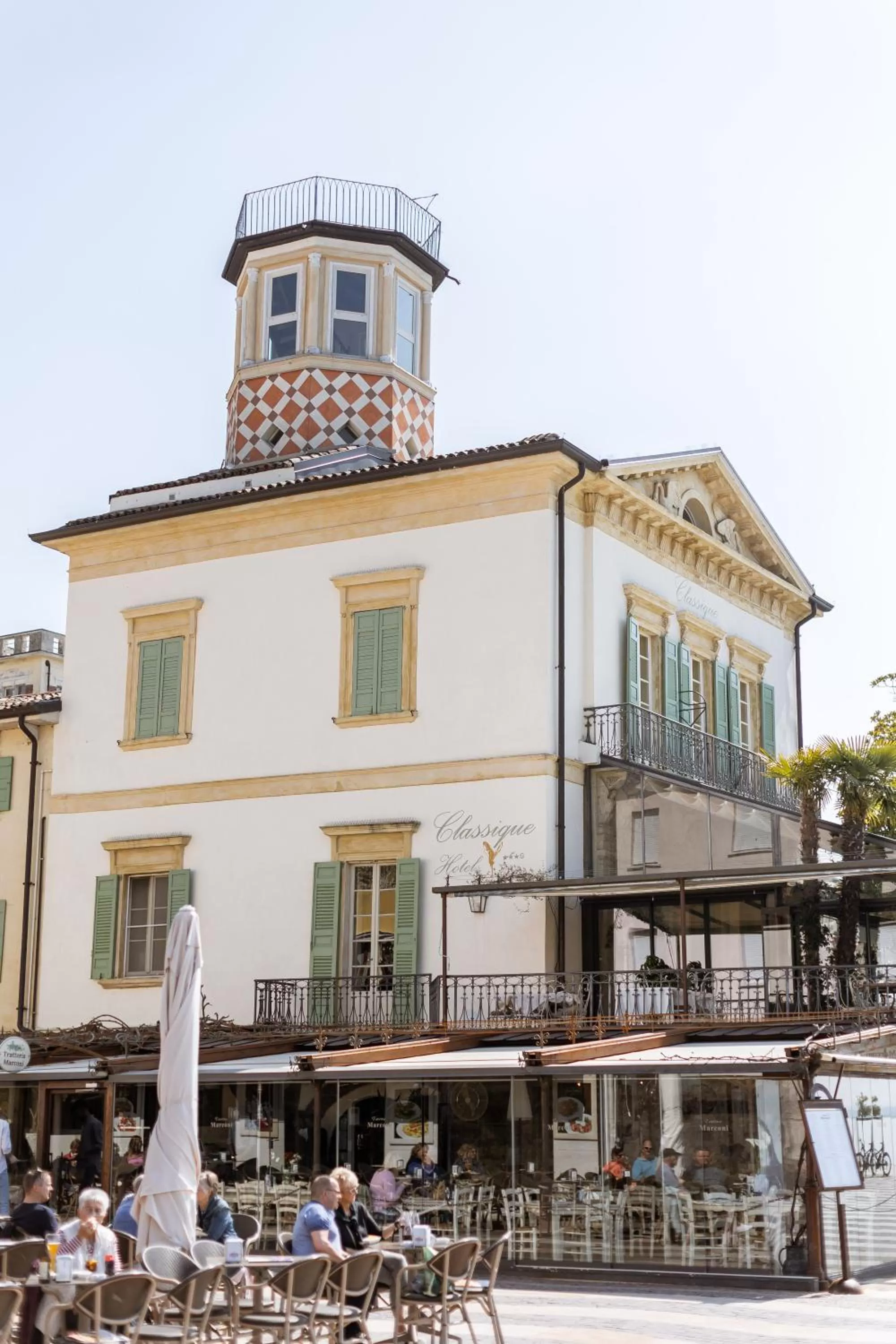 Property Building in Classique