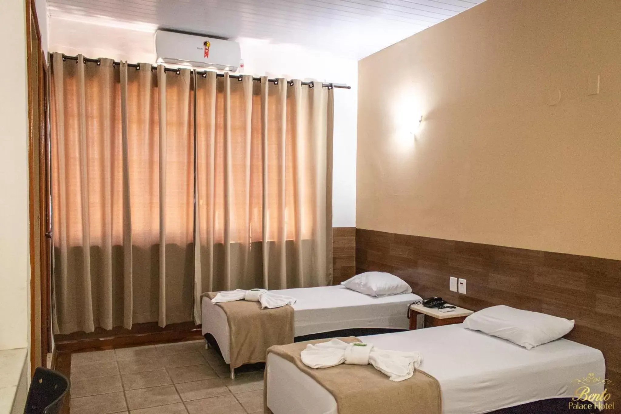 Standard Twin Room in Bento palace hotel Standard Twin Room in Bento palace hotel