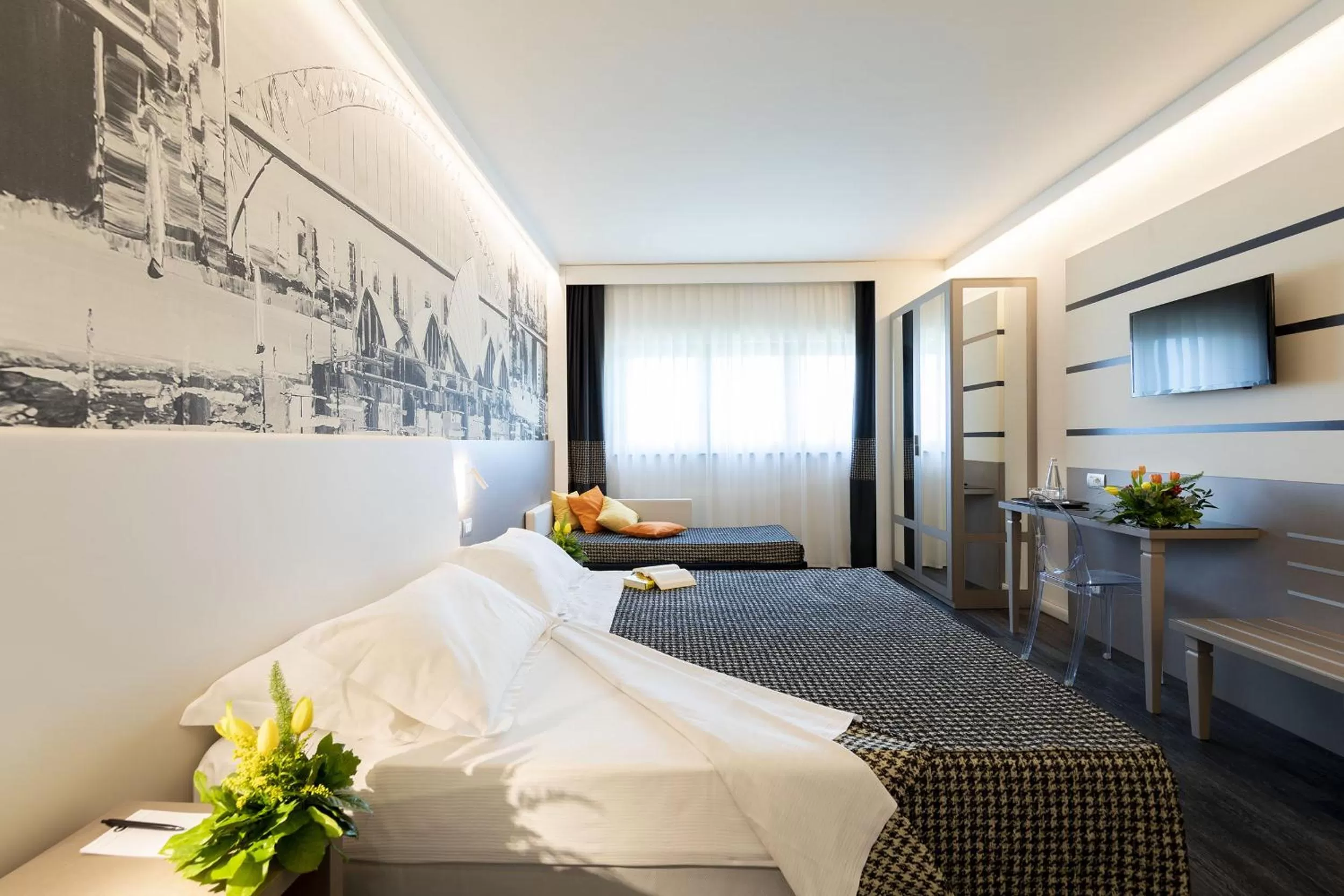 Bedroom, Bed in The Sydney Hotel