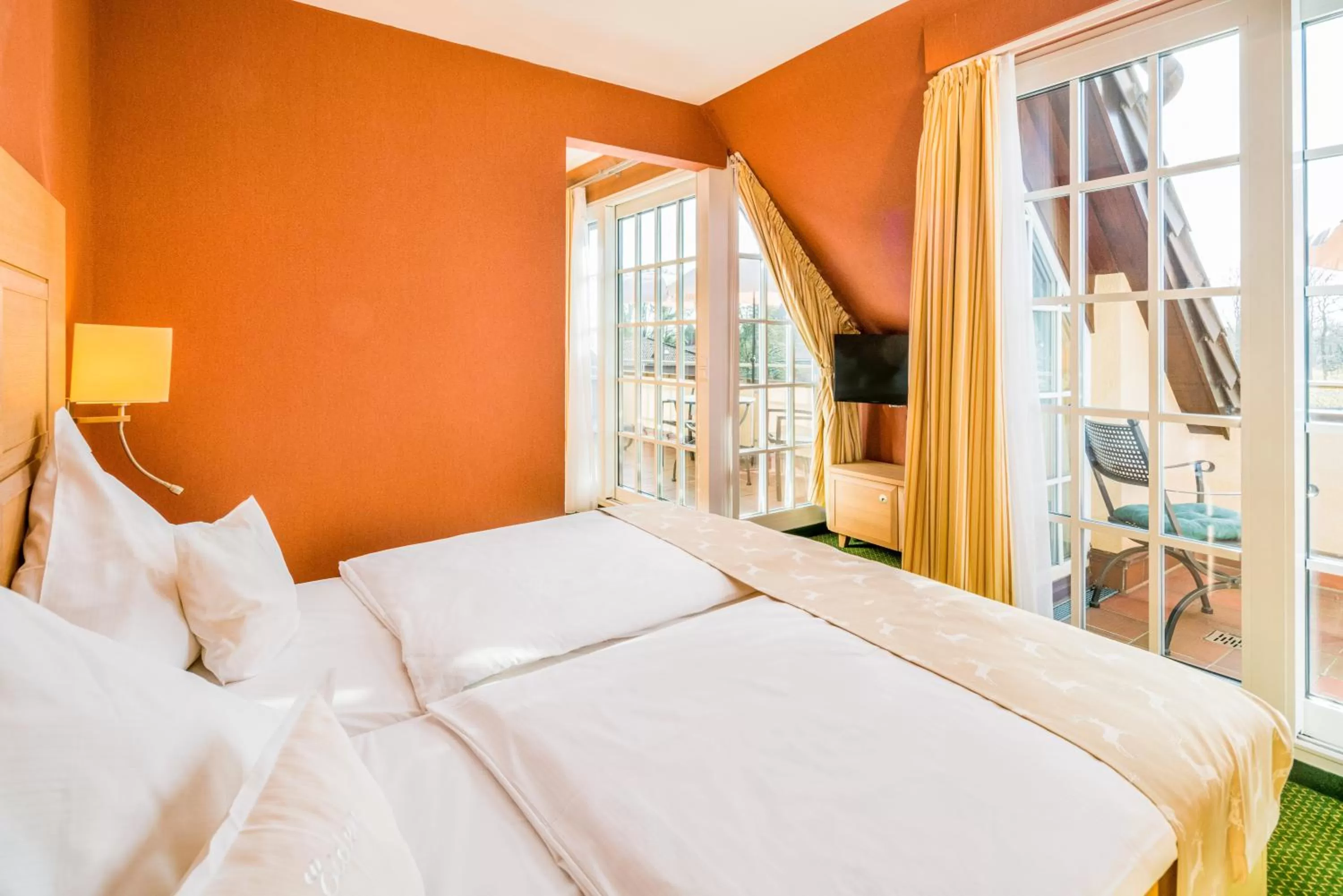 Bedroom, Bed in Romantik Hotel Jagdhaus Eiden am See