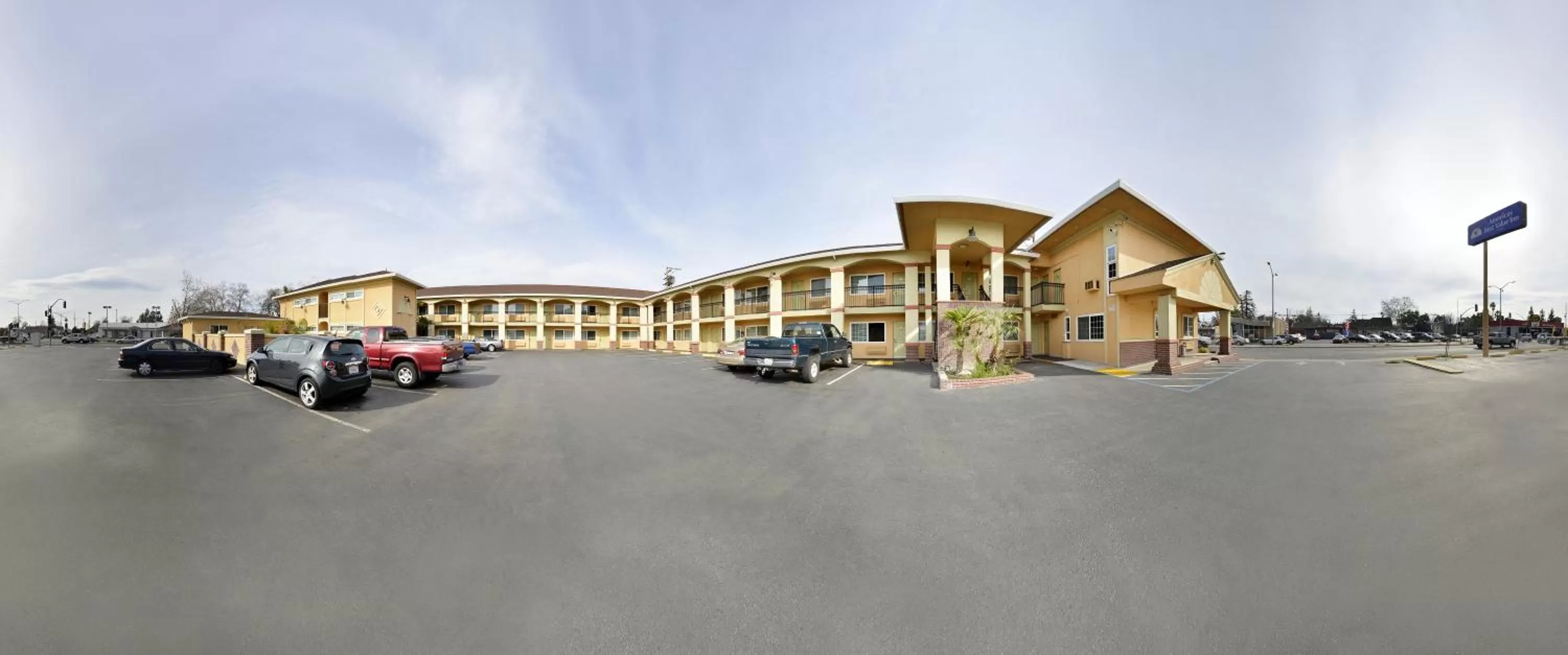 Property building in Americas Deluxe Inn- Marysville