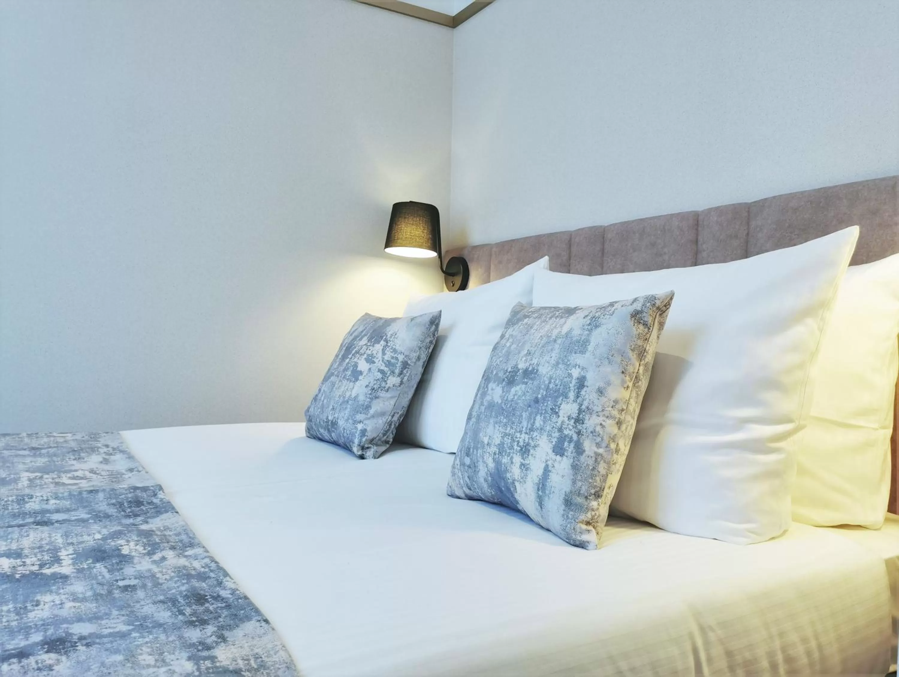 Bed in MR67 Mayera Rapaporta