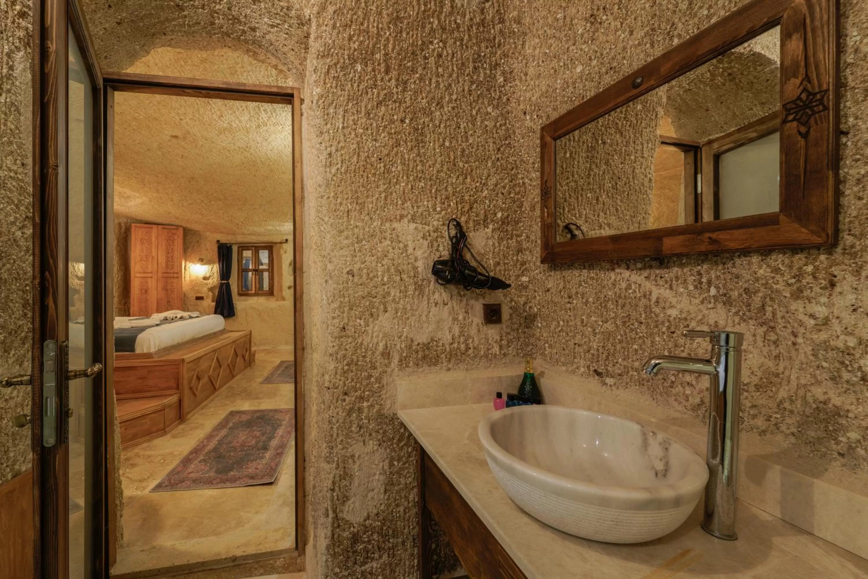 Bathroom in Göreme Escape Cave