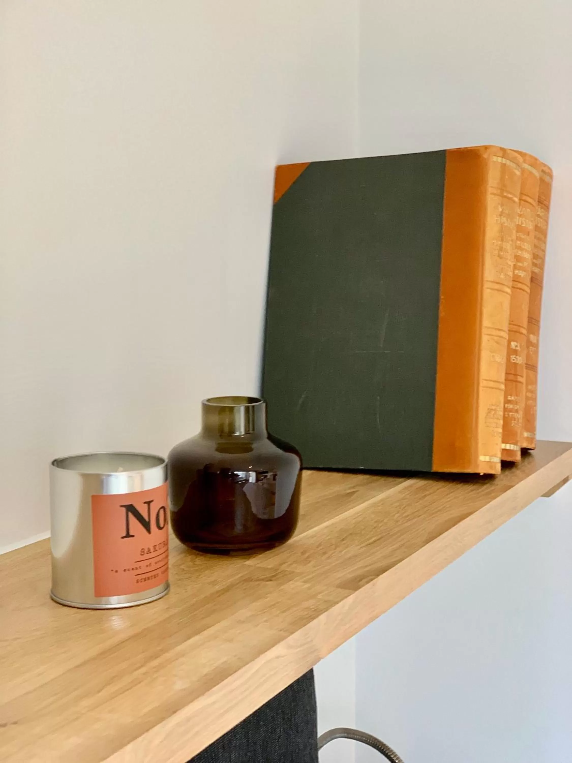 Decorative detail in Easy Livin' Apartment Hotel