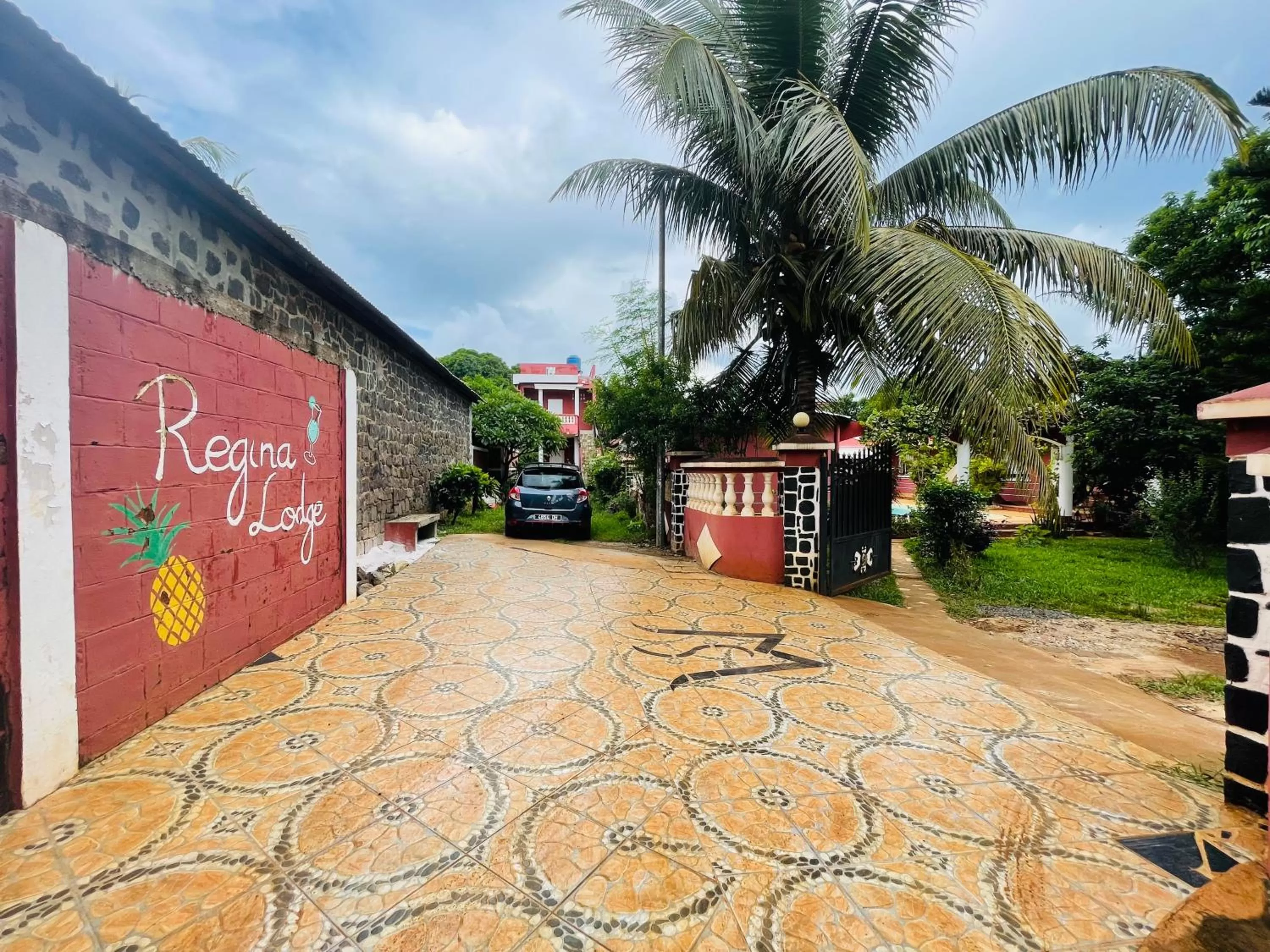 Parking in Régina Lodge Diégo Suarez Madagascar