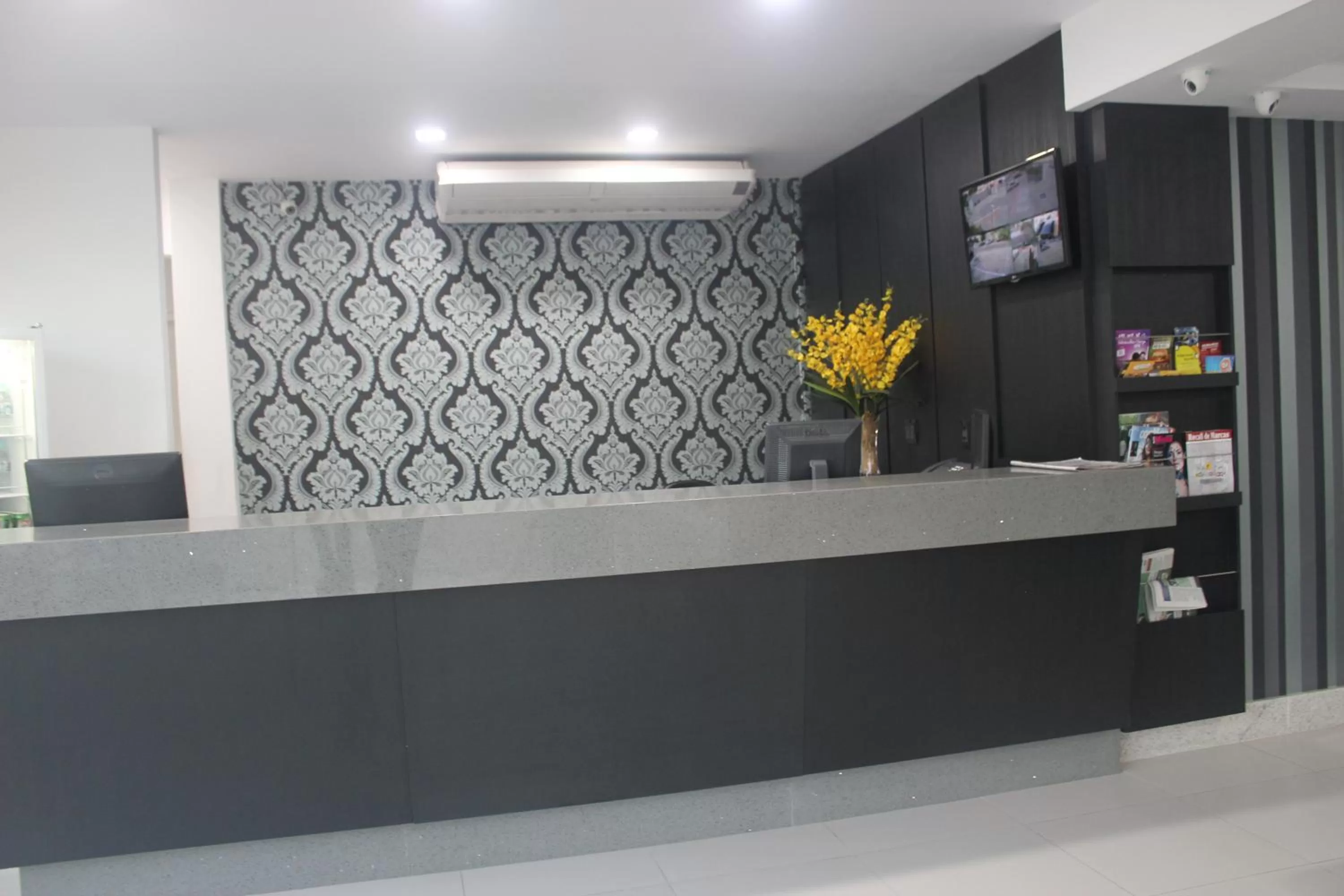 Lobby or reception in Pratti Hotel