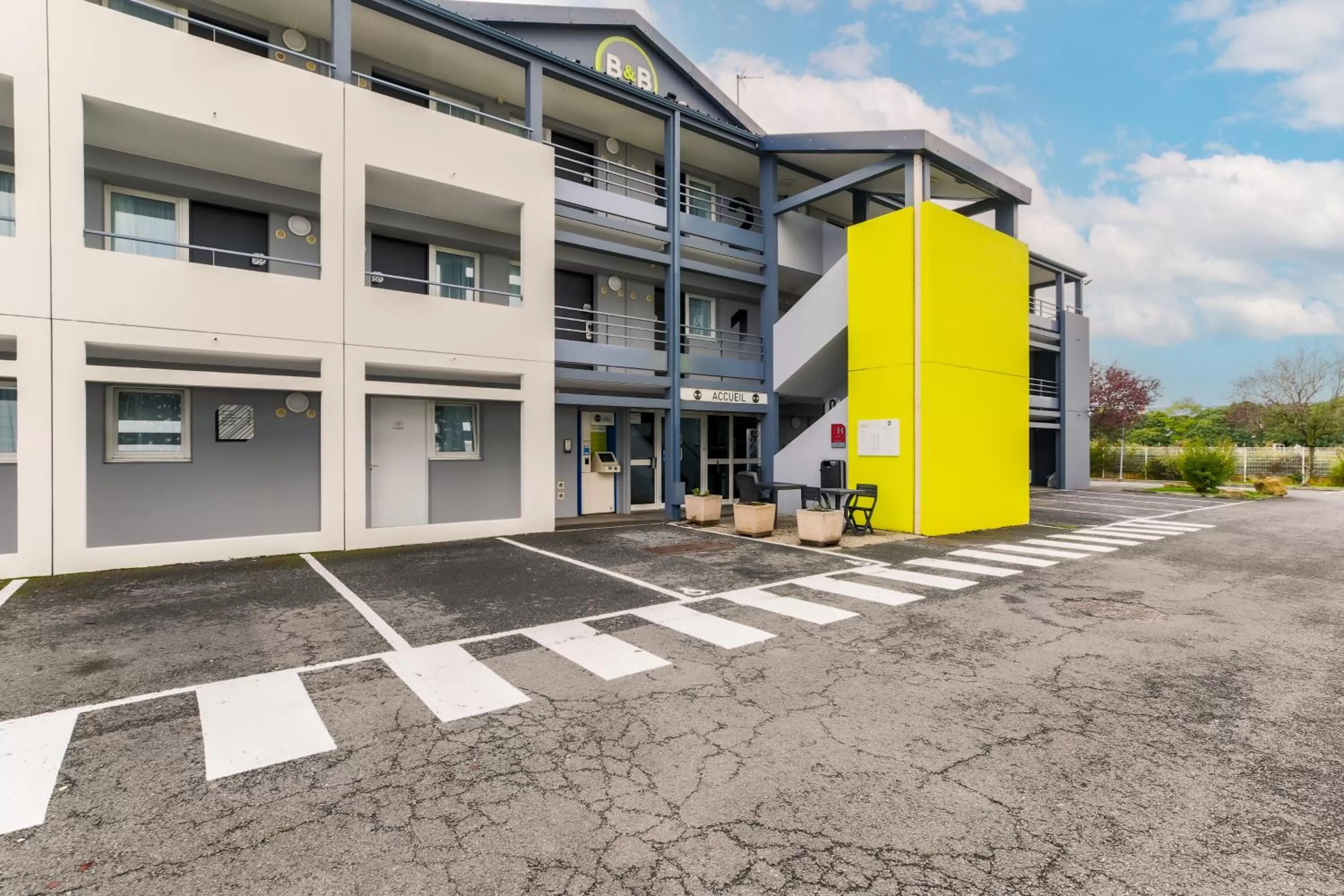 Property building in B&B HOTEL Metz Augny