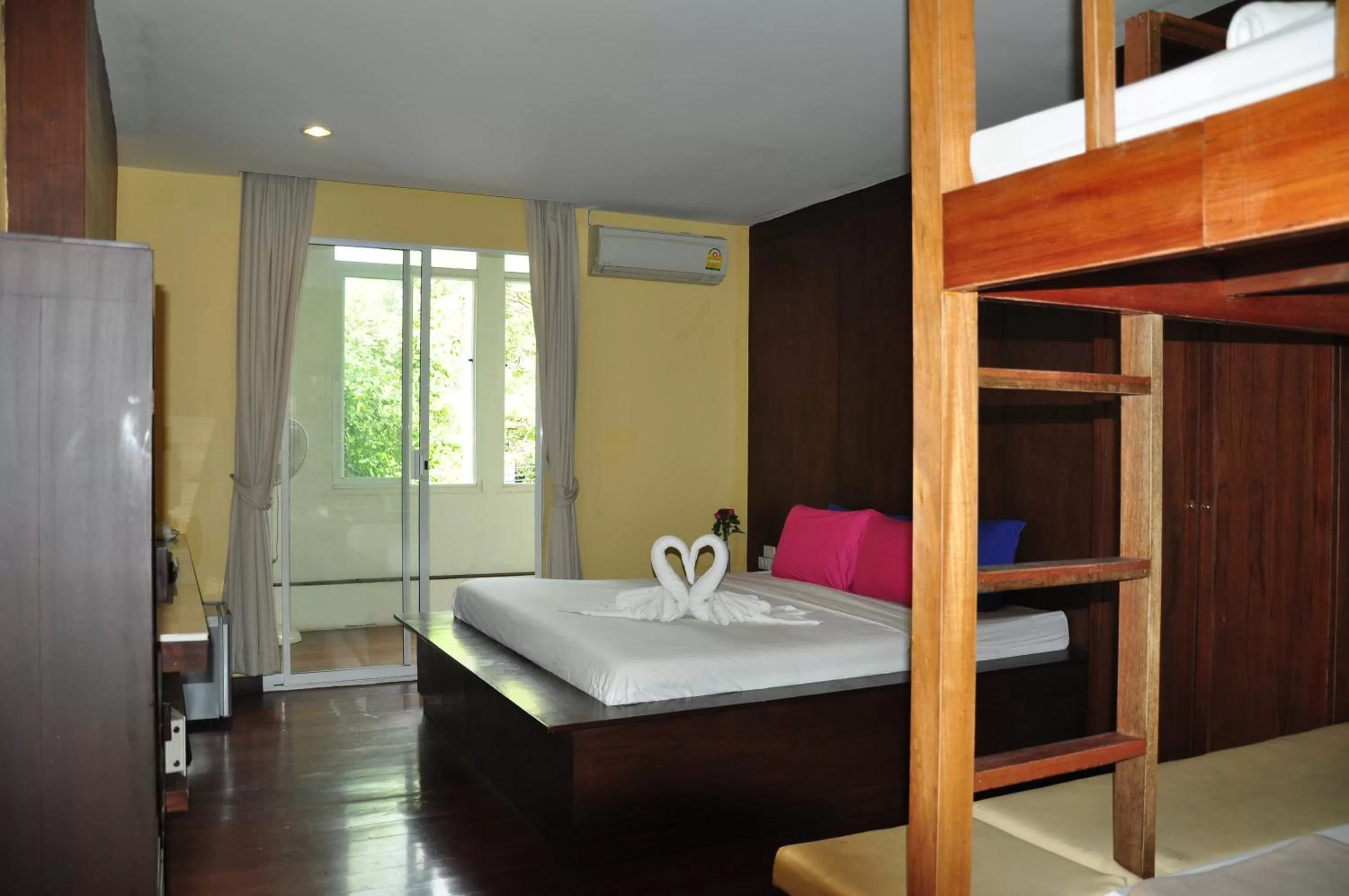 Day, Bed in Sabye Bangkok