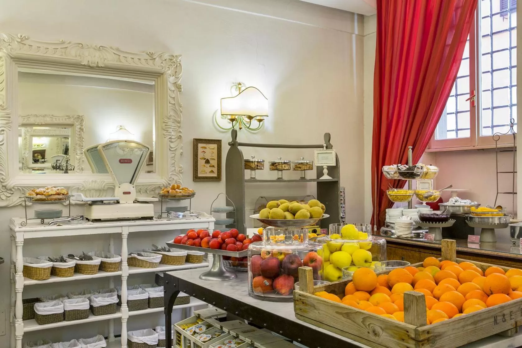 Continental breakfast in Hotel Adriano