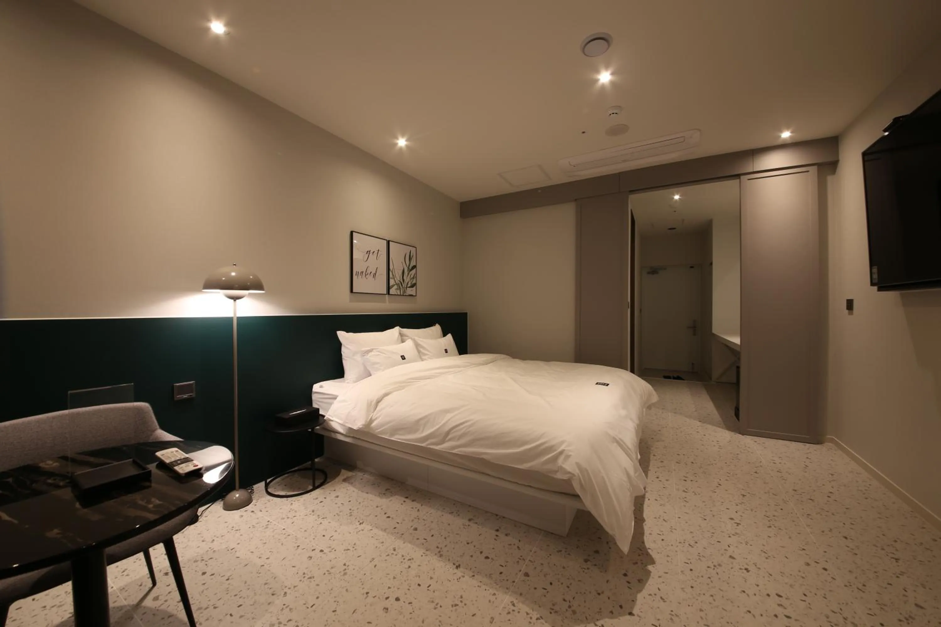 Bed in Zam101 Hotel Gimhae