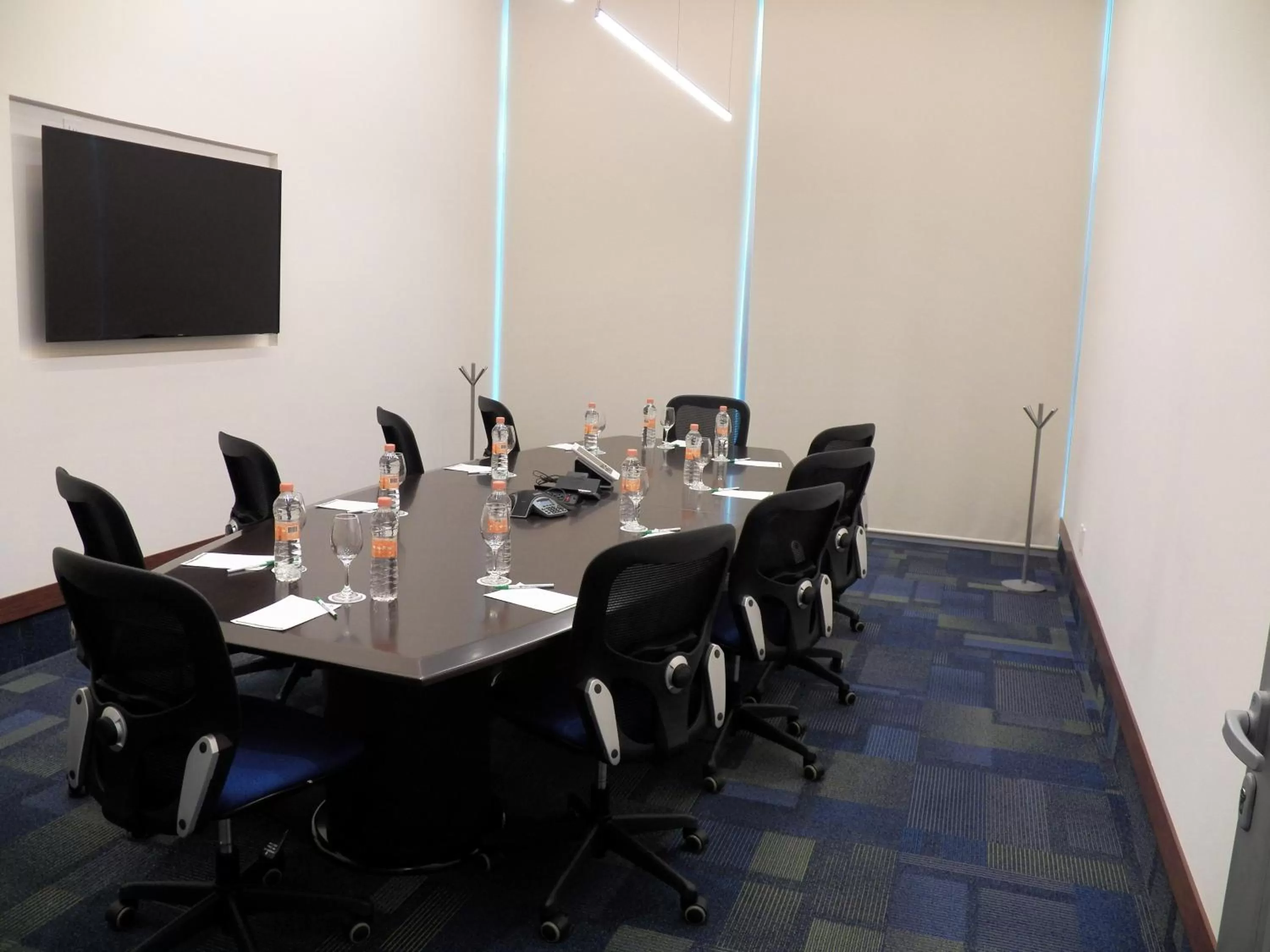 Meeting/conference room in Holiday Inn & Suites Plaza Mayor by IHG