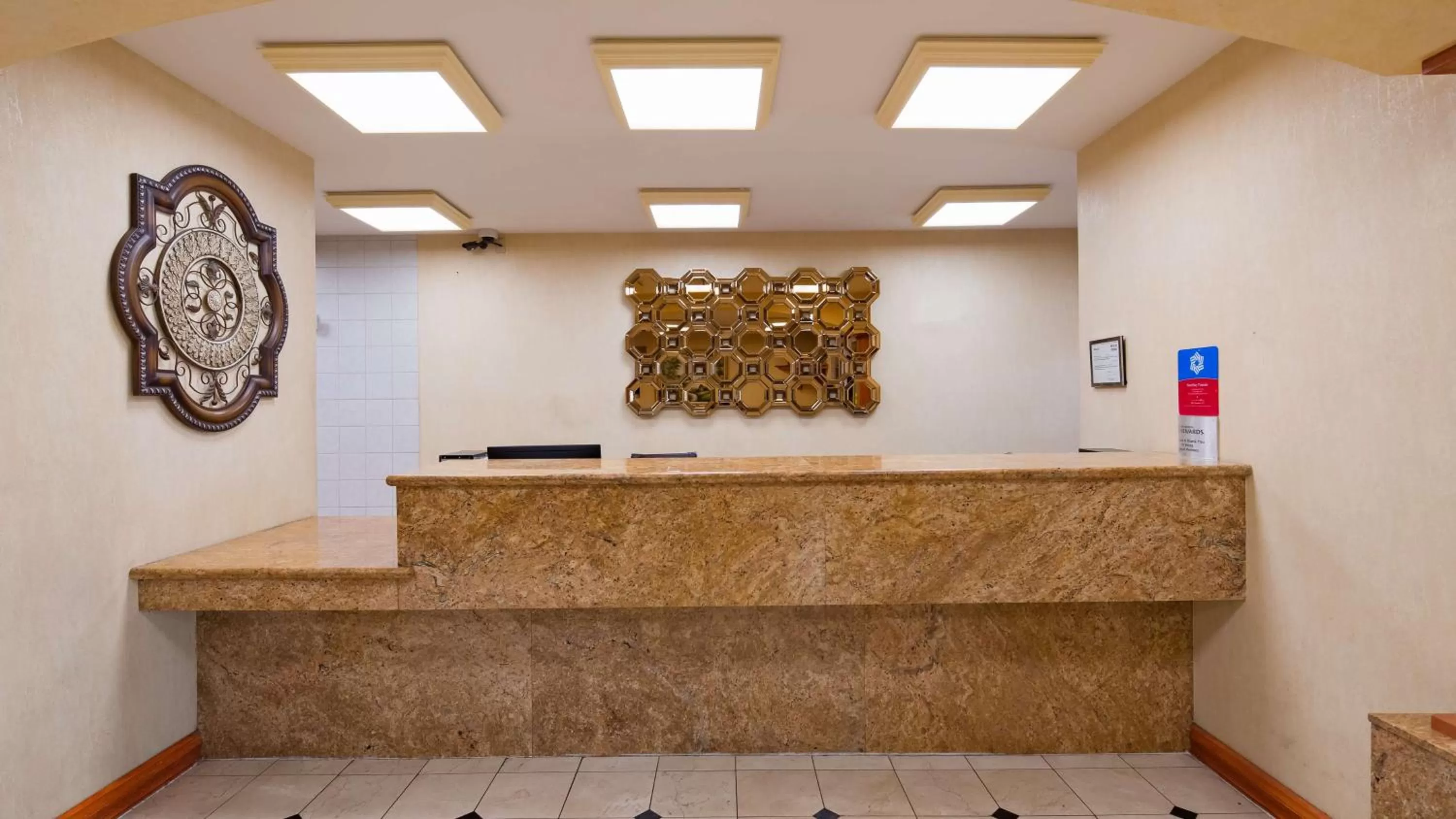 Lobby or reception in SureStay Plus Hotel by Best Western Mesquite