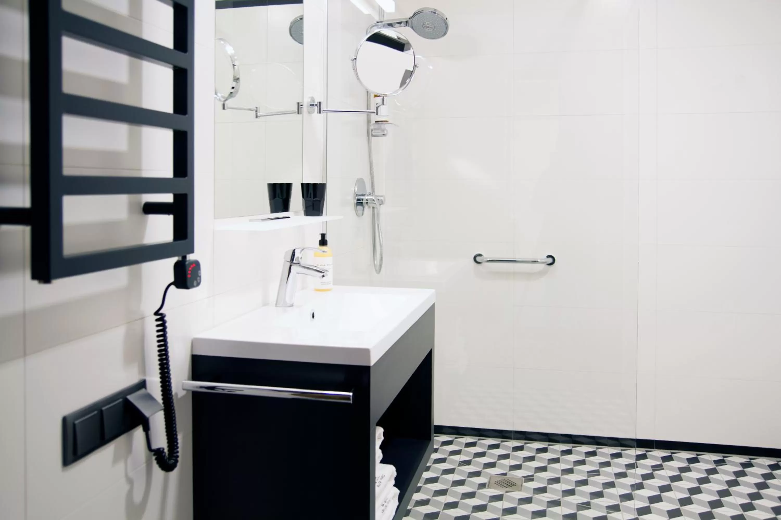 Shower in IBB Hotel Gdańsk