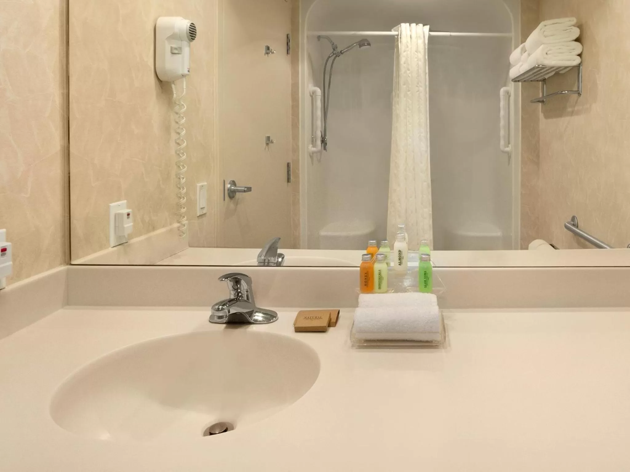 Queen Room - Disability Access in Travelodge by Wyndham Spruce Grove