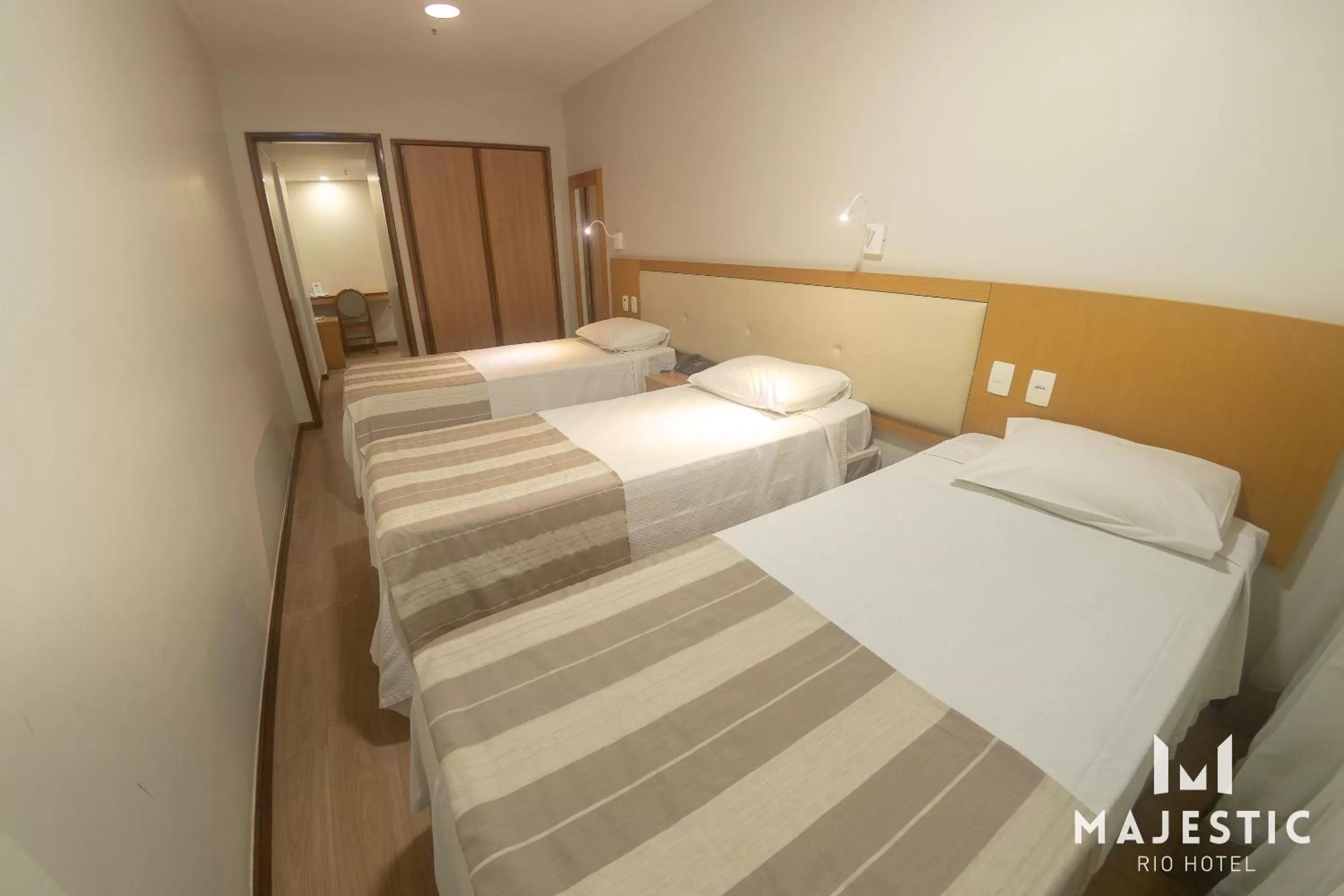 Photo of the whole room, Bed in Majestic Rio Palace Hotel