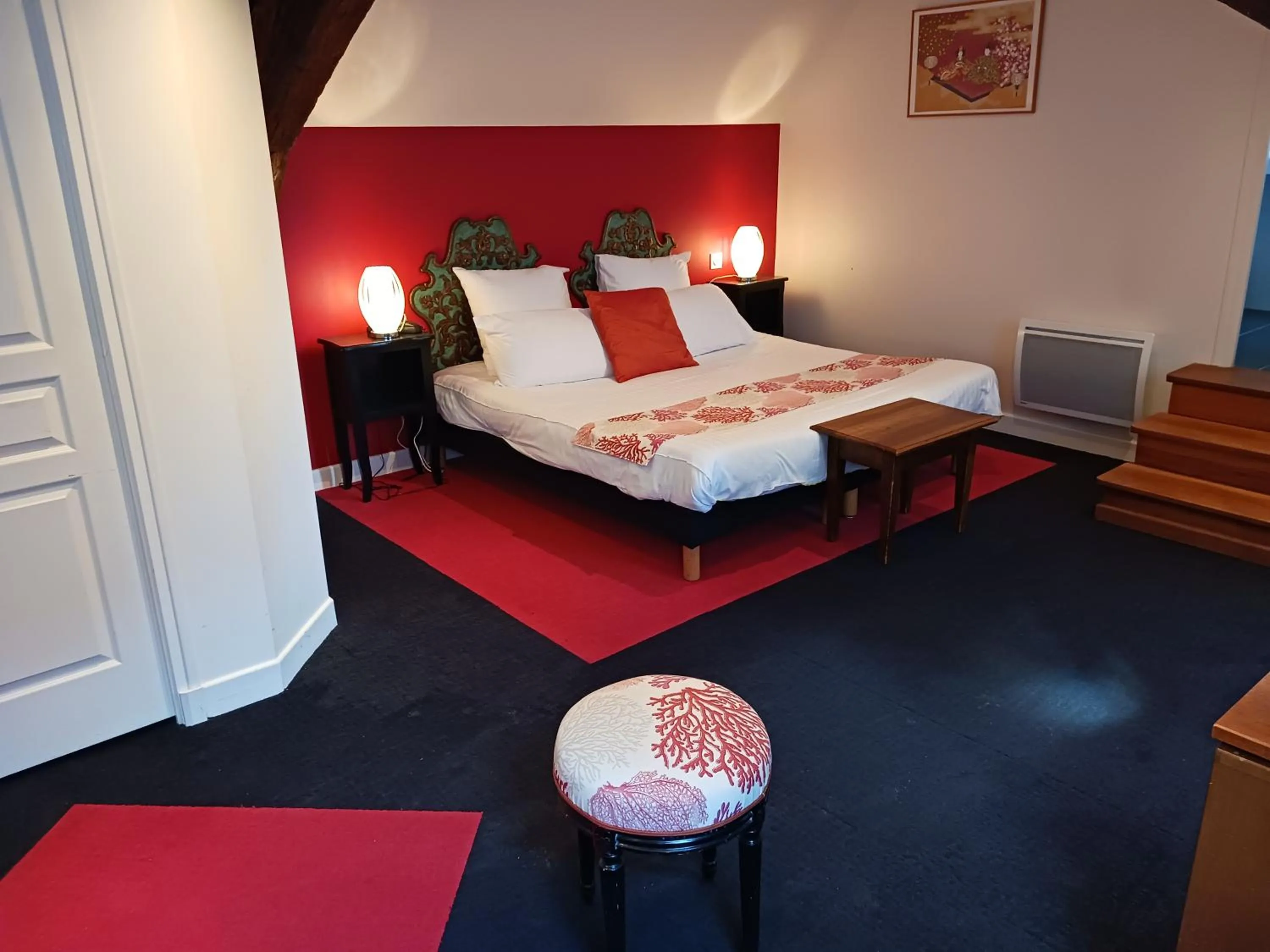 Photo of the whole room, Bed in HOTEL LA COGNETTE A 25 Kilomètres de Châteauroux et 30 Kilomètres de Bourges