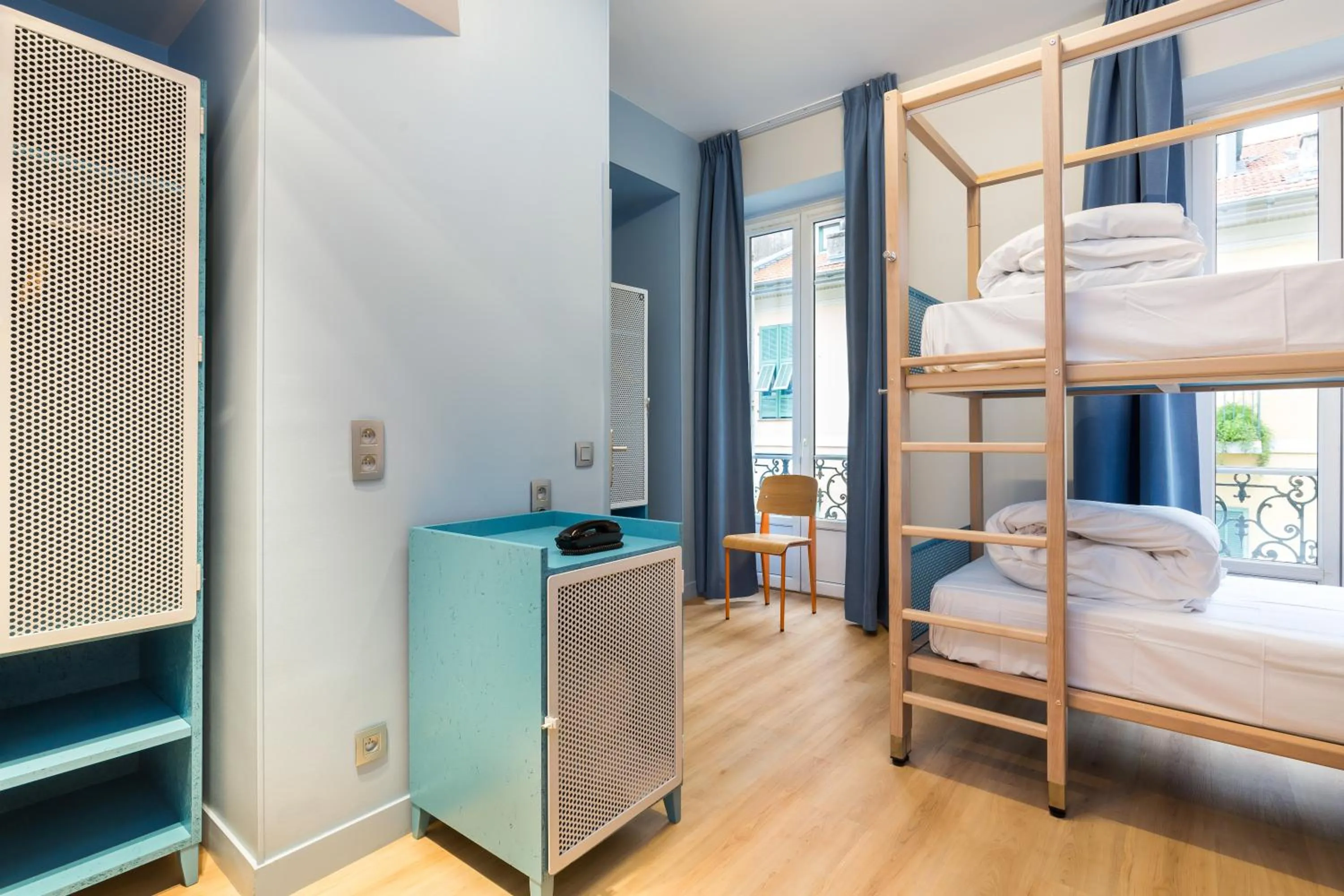 Bedroom, Bunk Bed in Hôtel Ozz by Happyculture