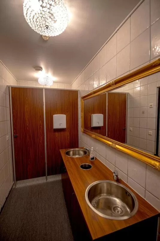 Toilet in Hotel Lapuahovi