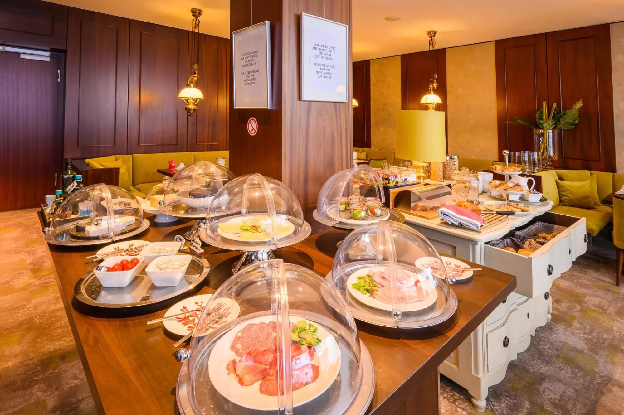 Breakfast in Hotel Kaspar Garni