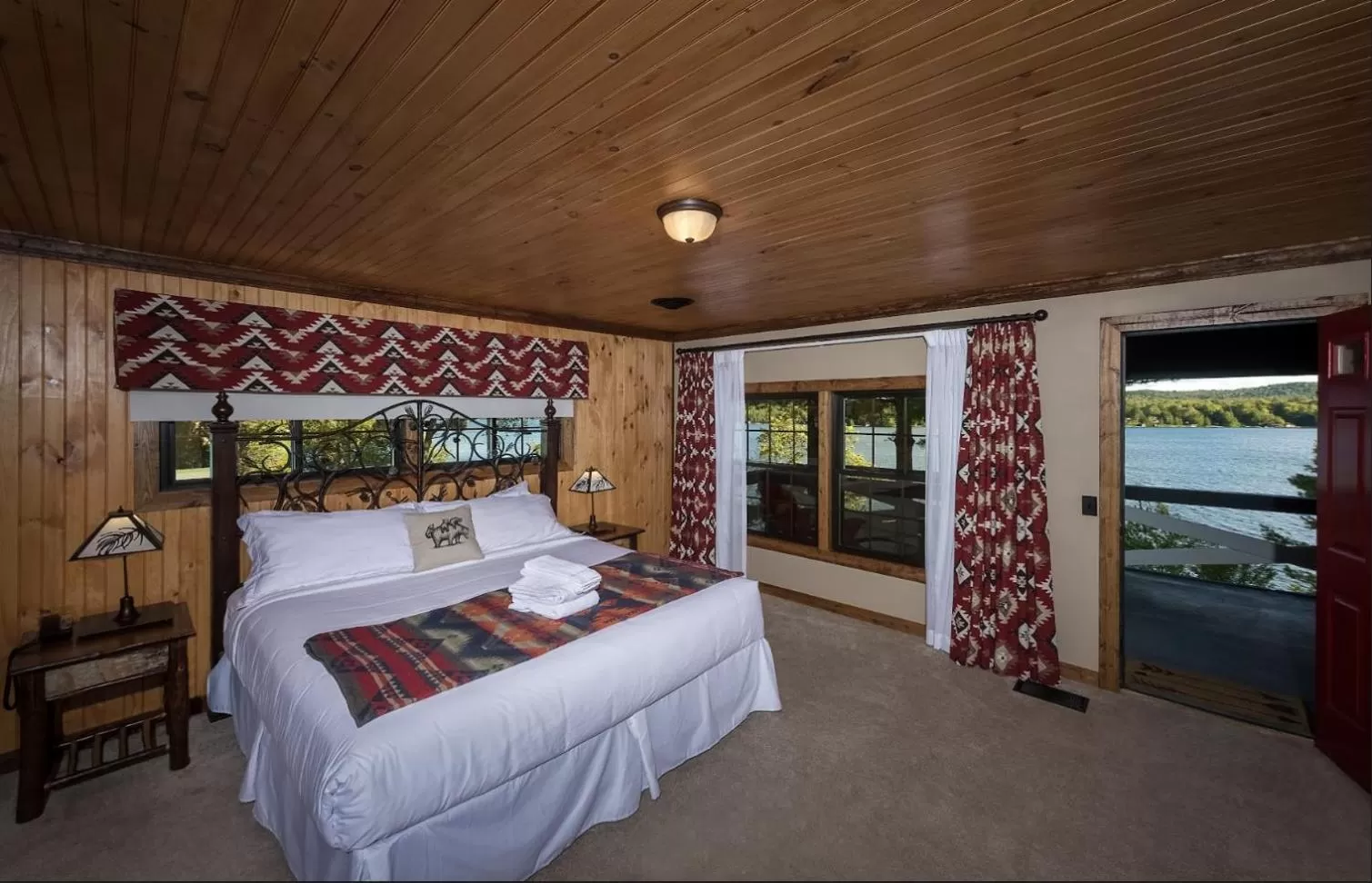 King Suite in Great Pines