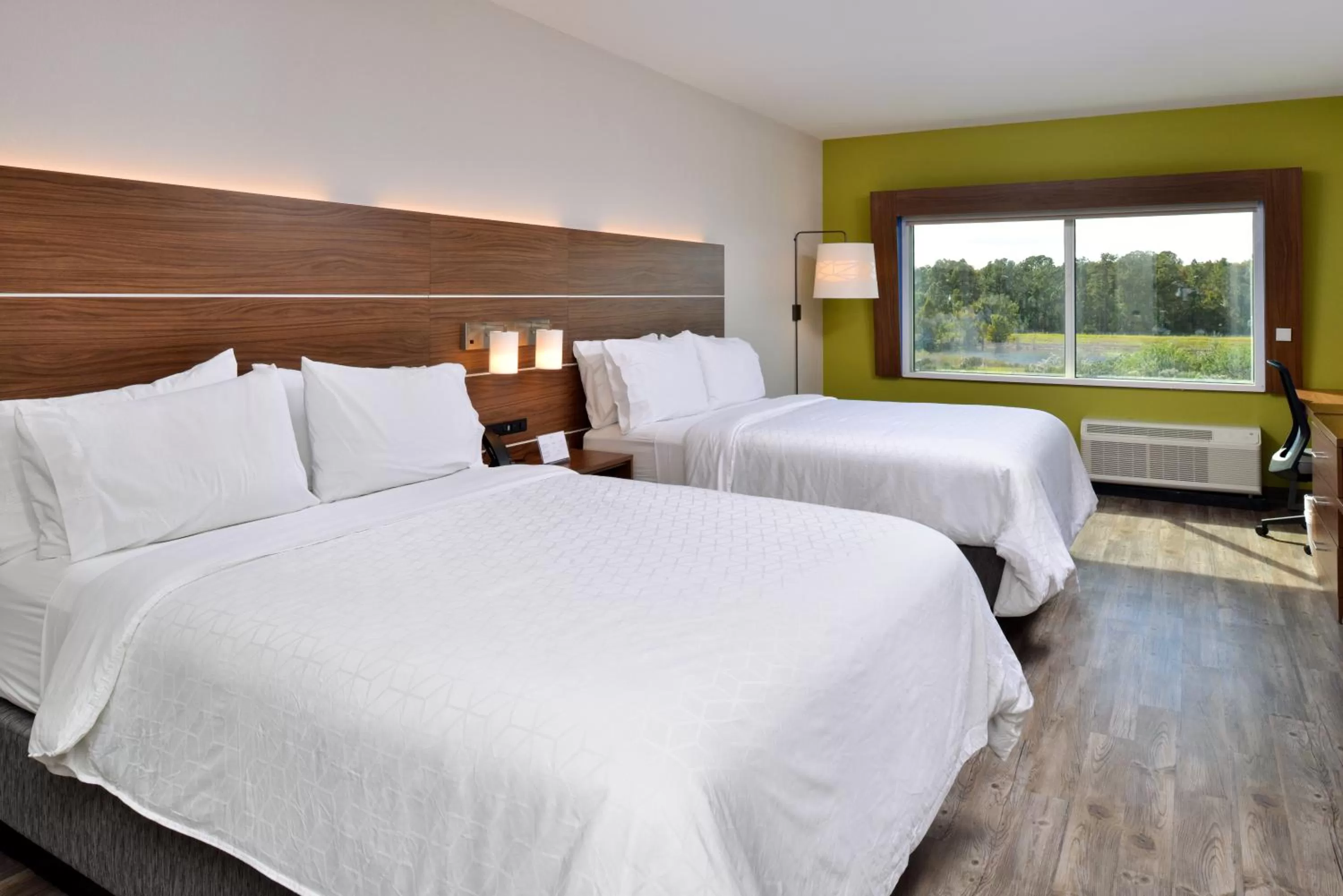 Bed in Holiday Inn Express Orlando - South Park by IHG