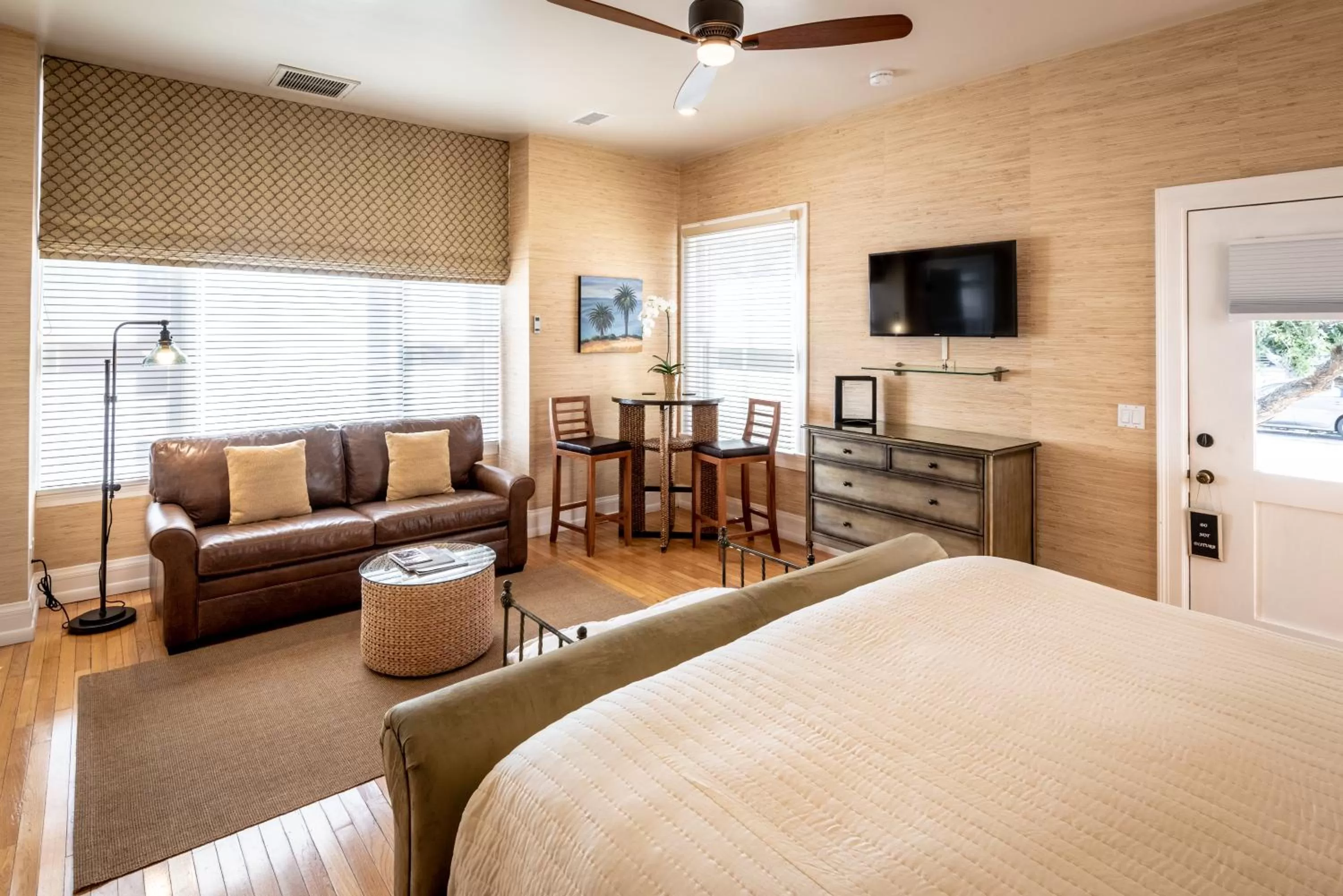 TV and multimedia, Bed in Harbor House Inn