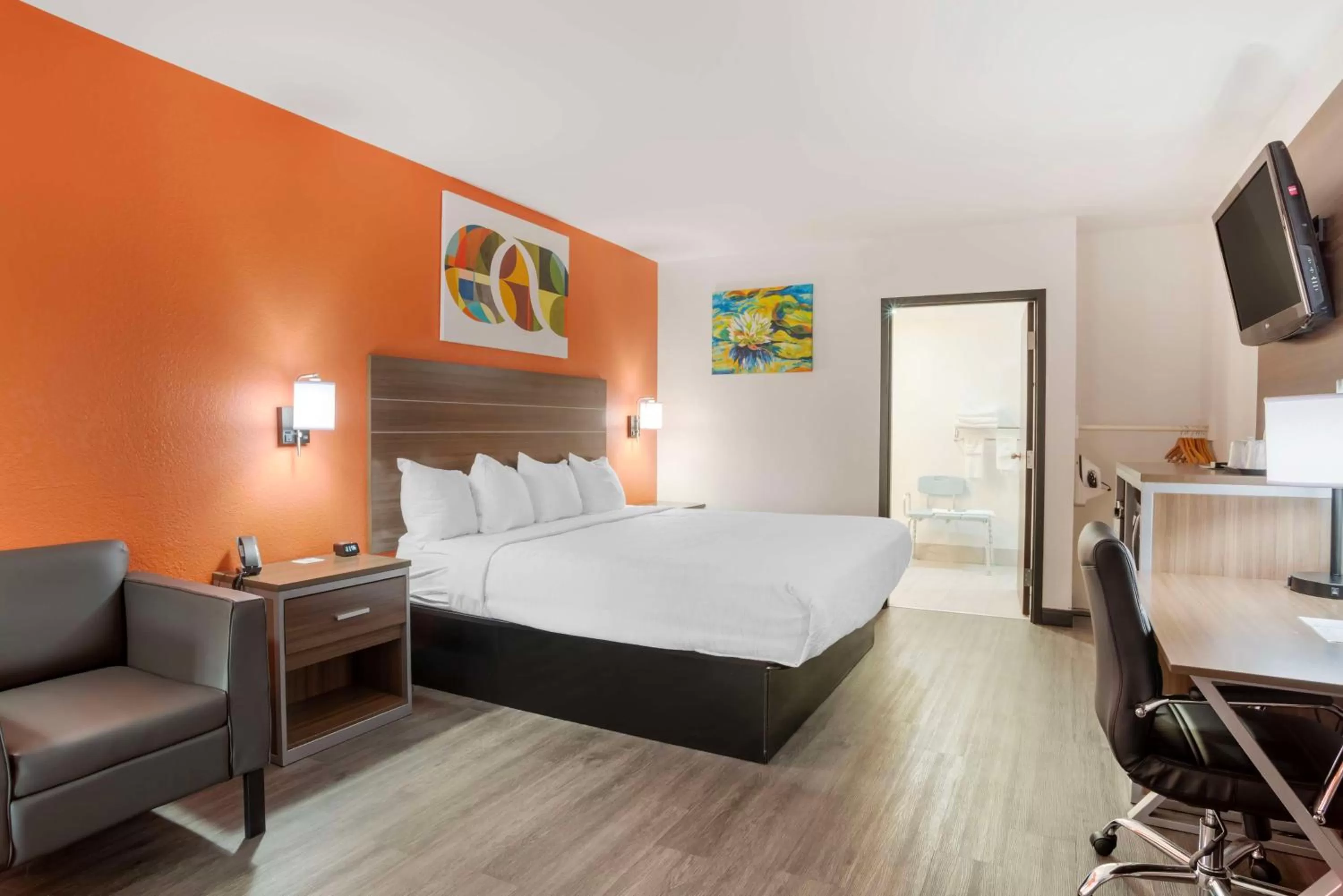 Bedroom, Bed in Best Western Statesville Inn