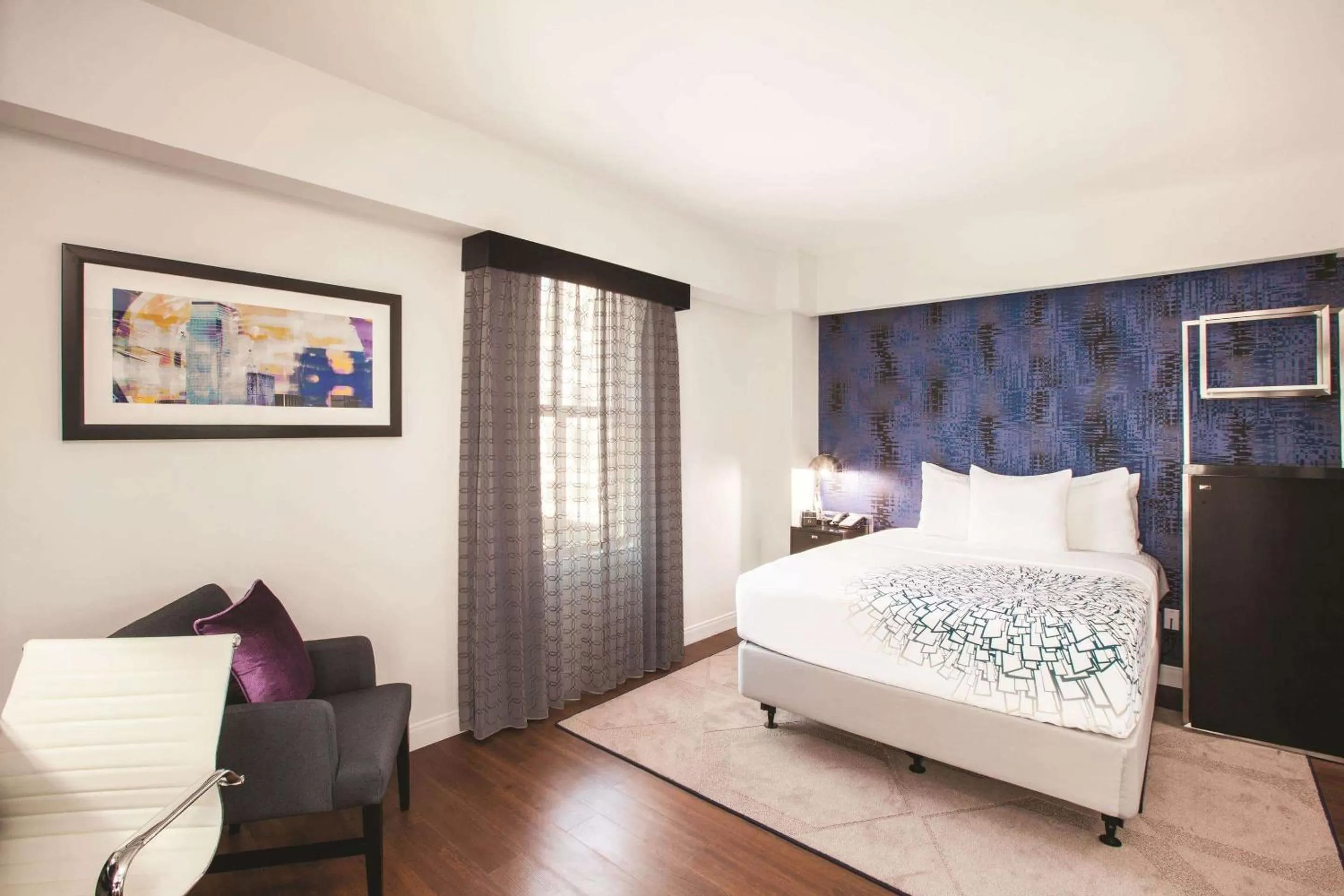 Photo of the whole room, Bed in Holiday Inn Express - Dallas Downtown by IHG