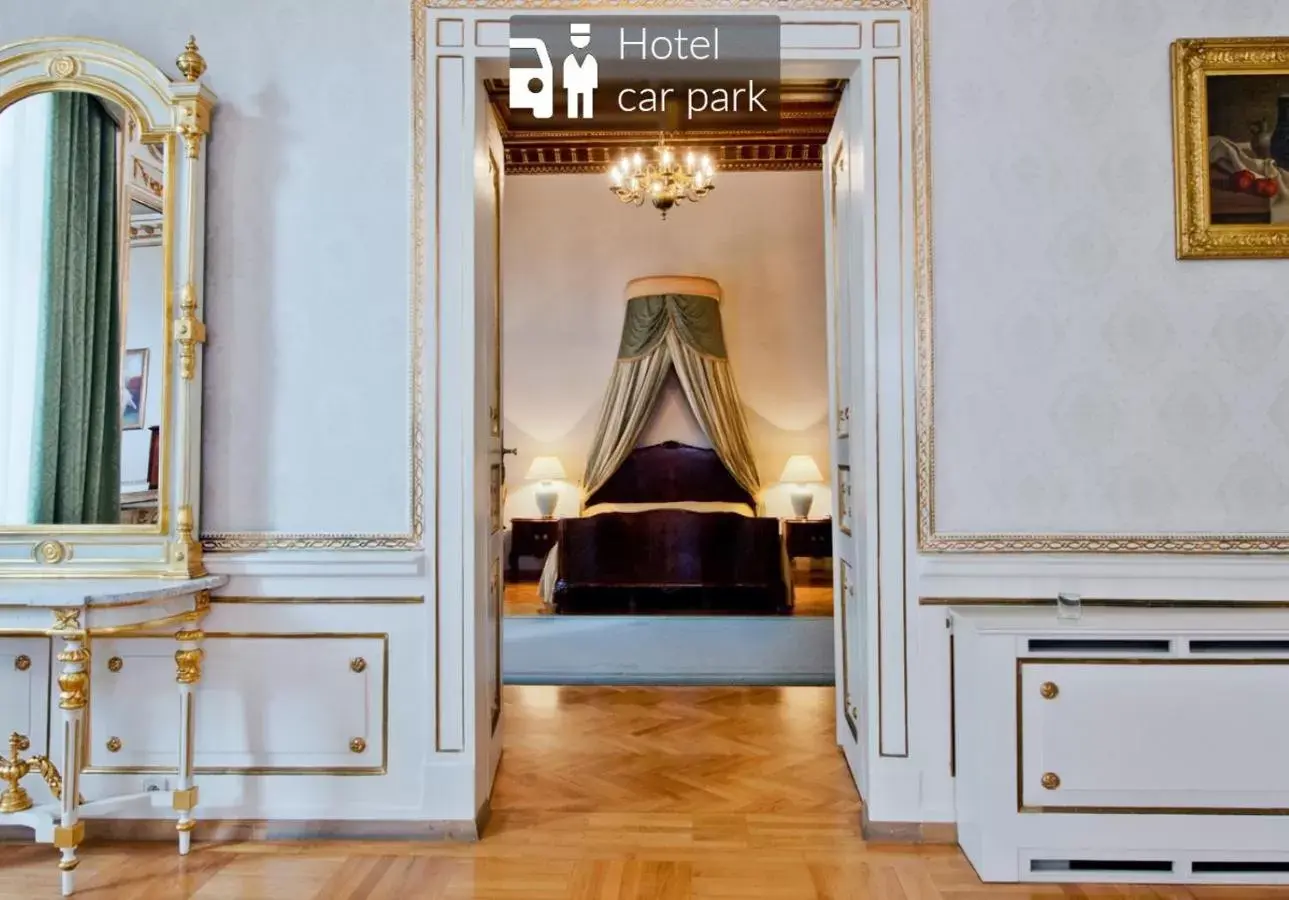 Grand Hotel Grand Hotel