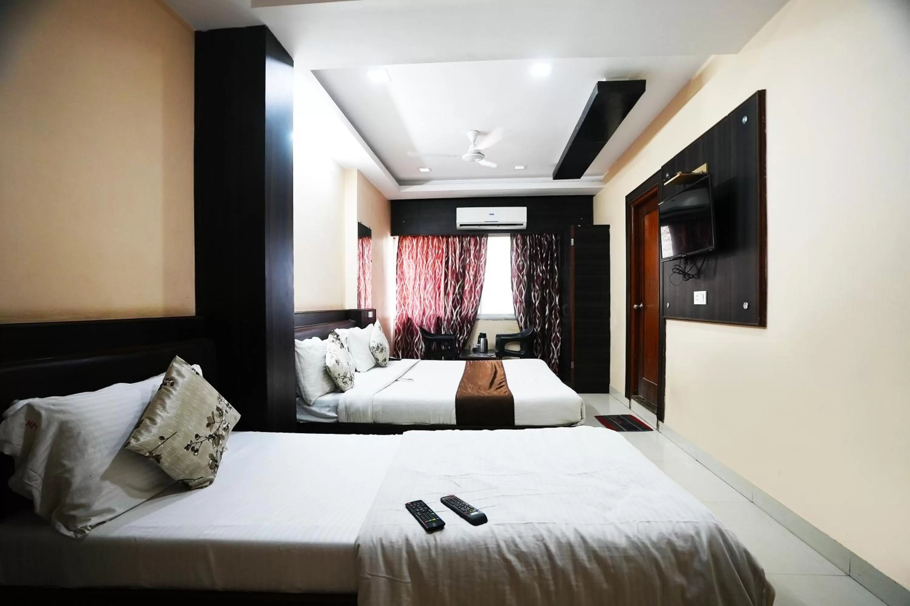 Bed in Hotel Madurai