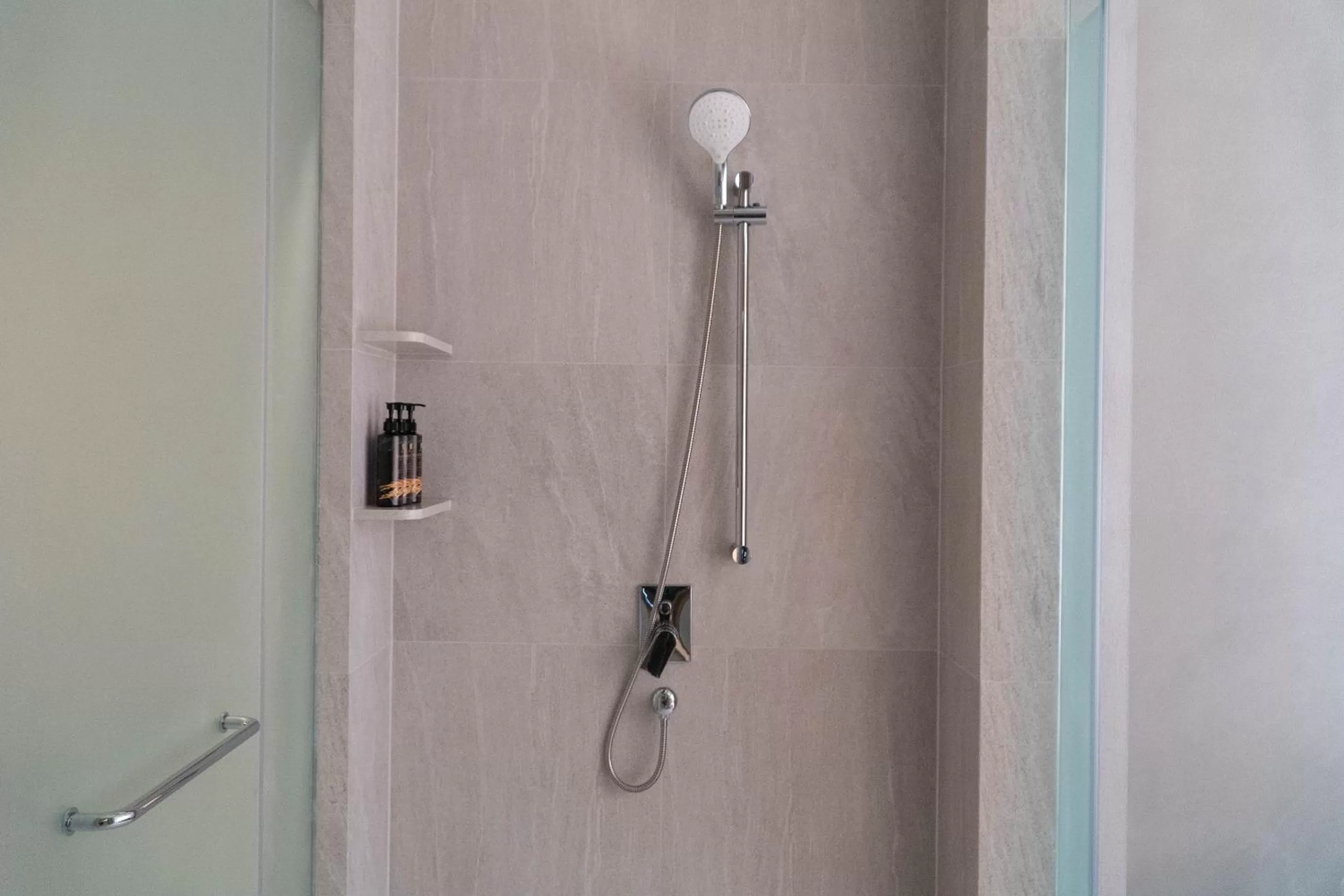 Shower in SYLVAN Koh Chang