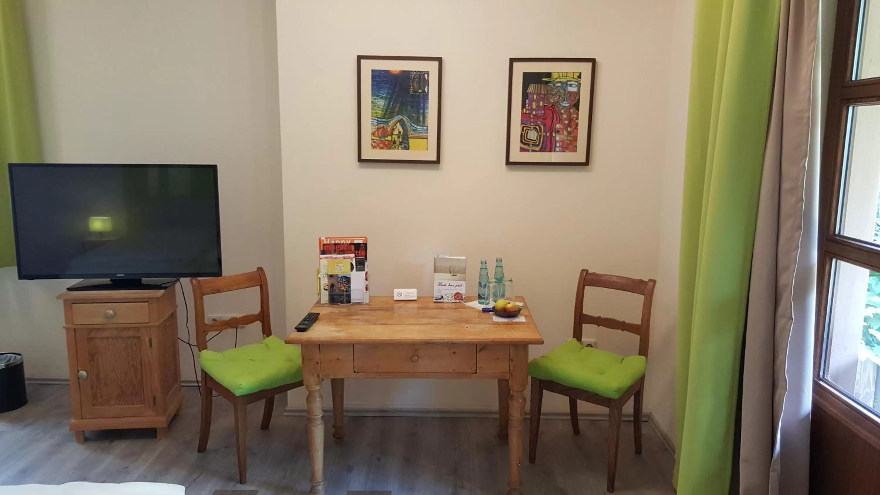 Dining area in Hotel Goldflair am Rathaus