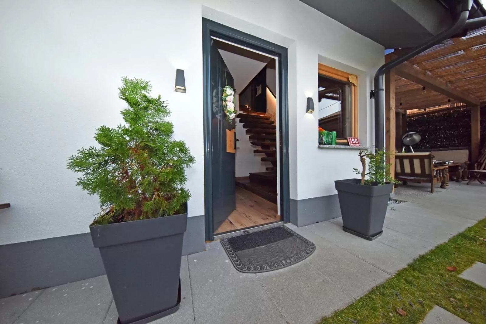 Property building in Hiša stare mame