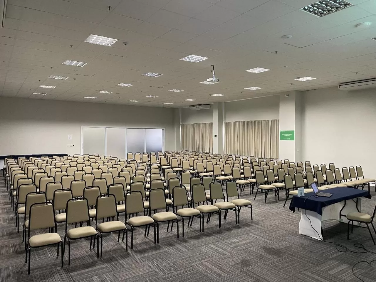 Meeting/conference room in Transamerica Executive Maringá