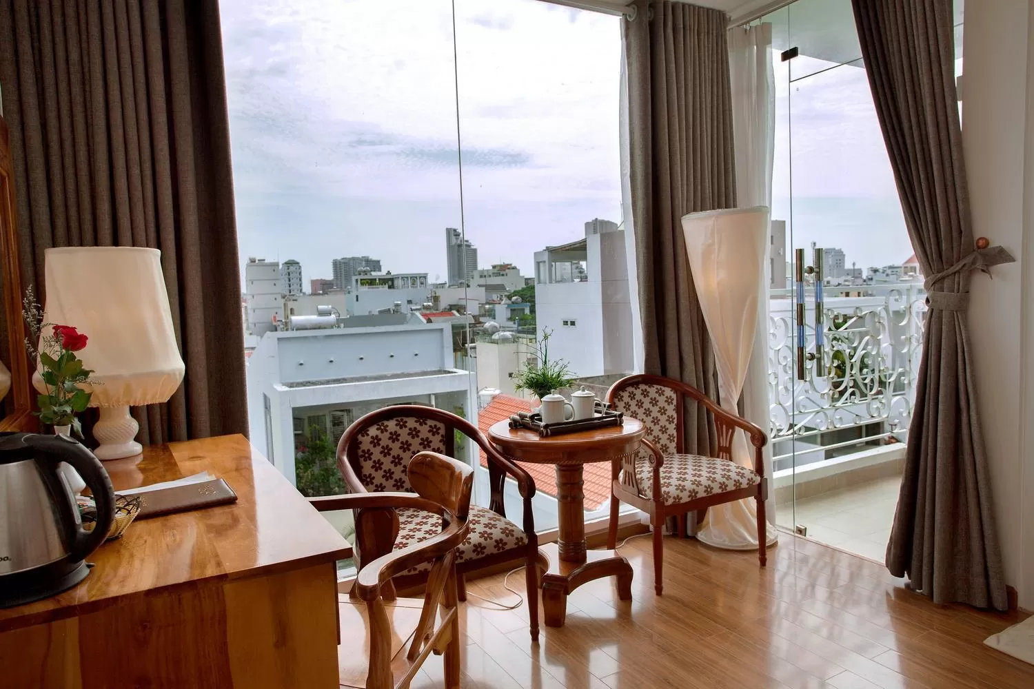 Rex Hotel & Apartment