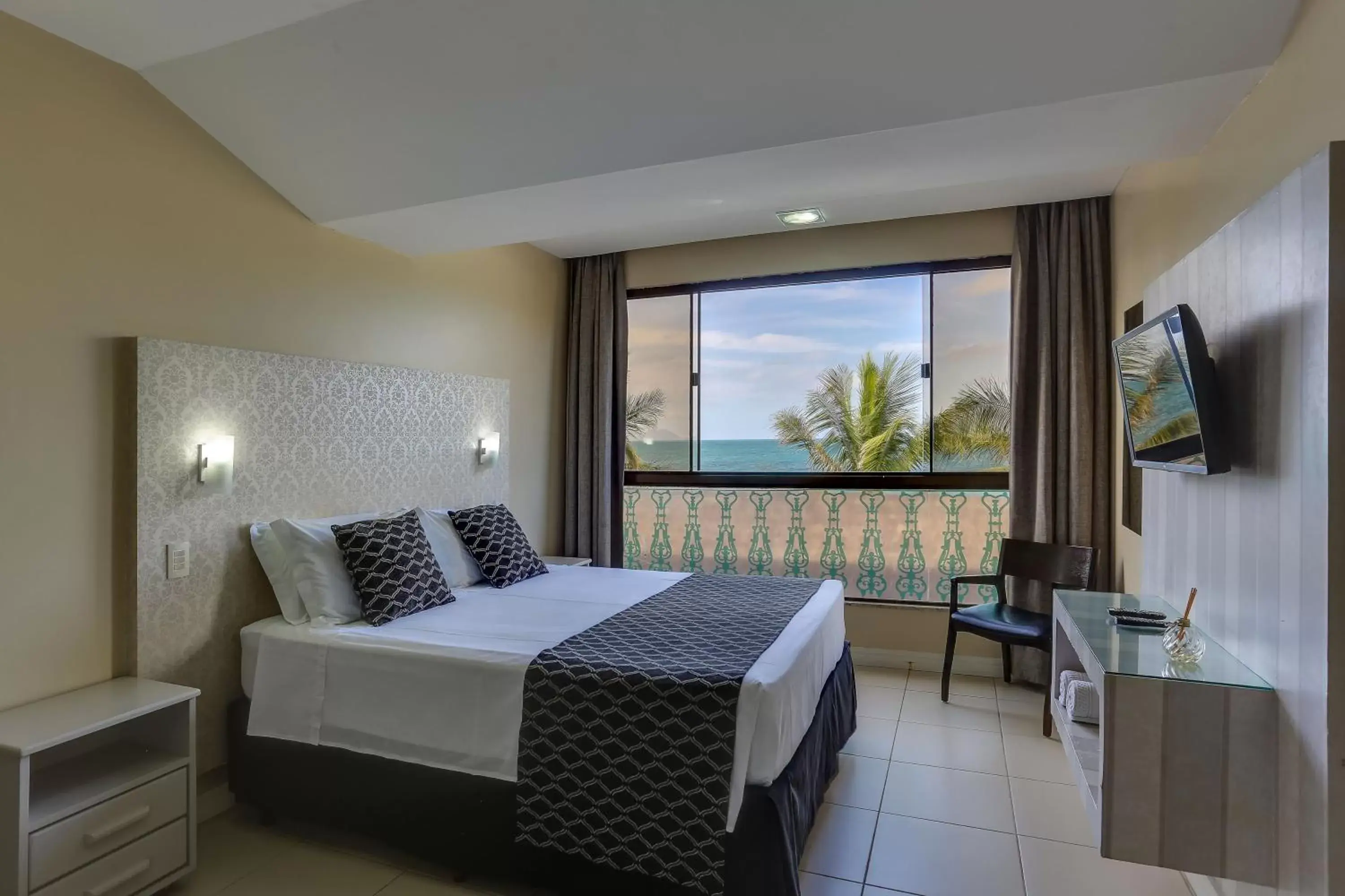 Double Room with Sea View in Flat Pietra Double Room with Sea View in Flat Pietra