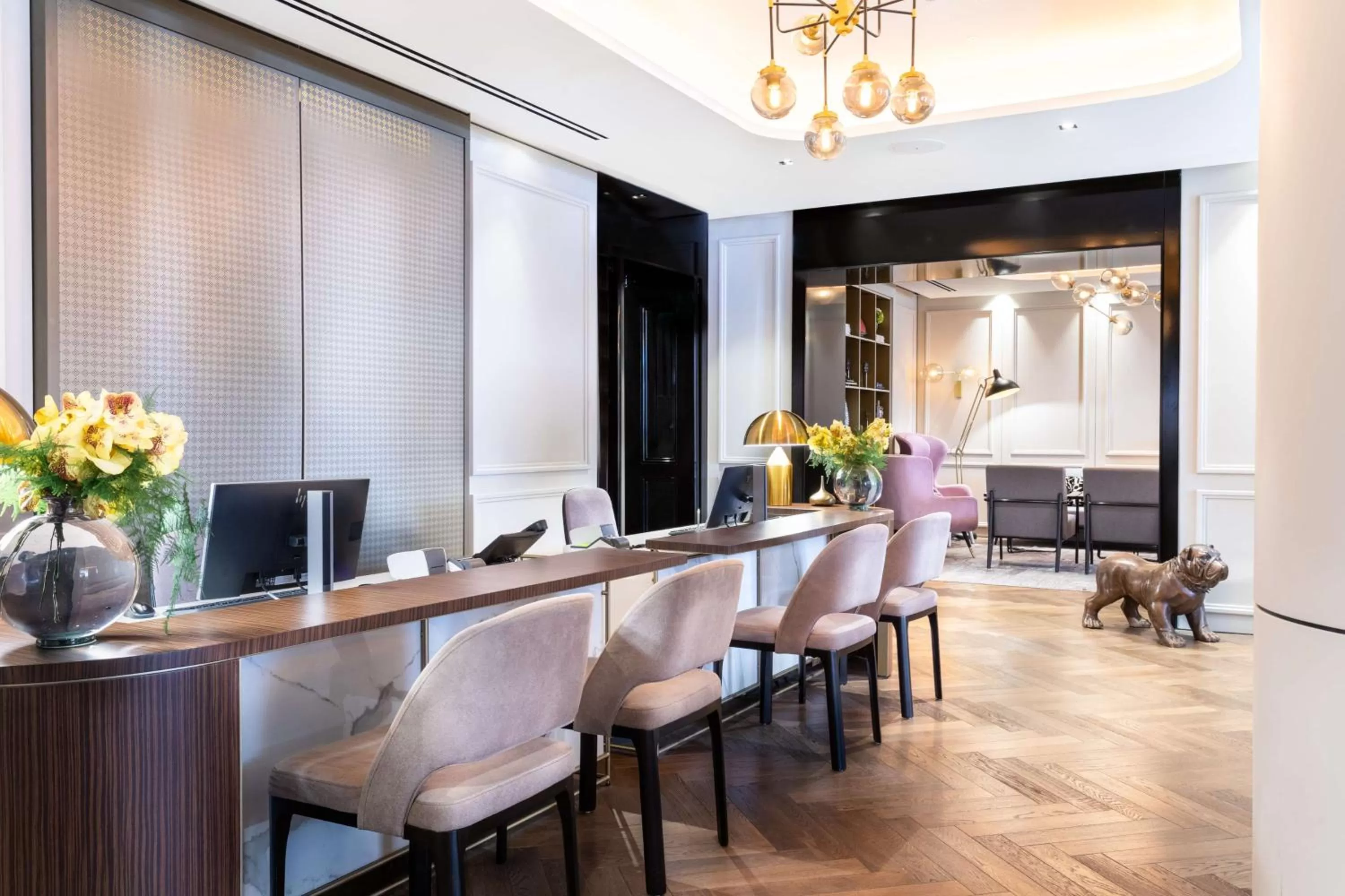 Lobby or reception in Holmes Hotel London