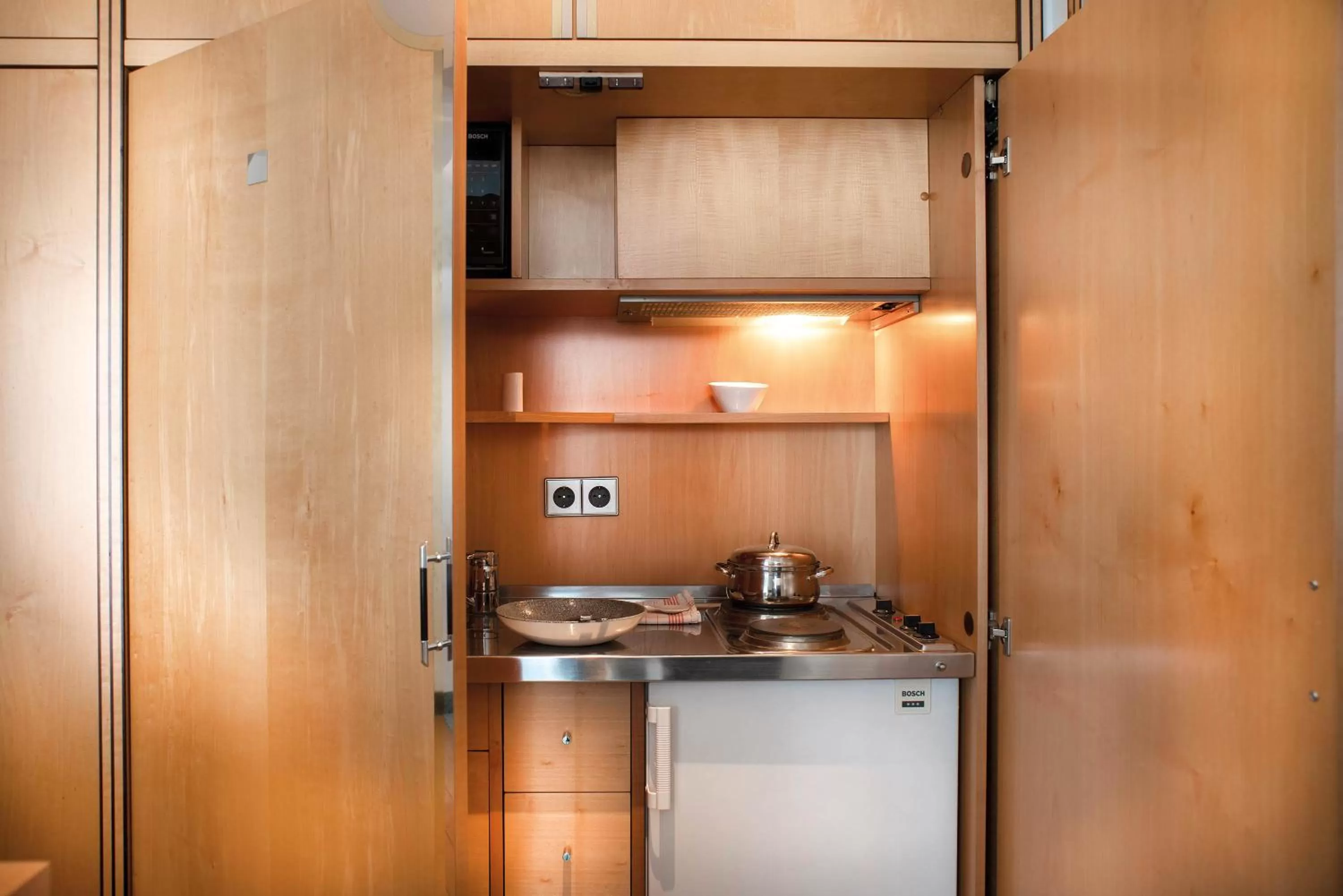 Kitchen or kitchenette in Seminaris Hotel Leipzig