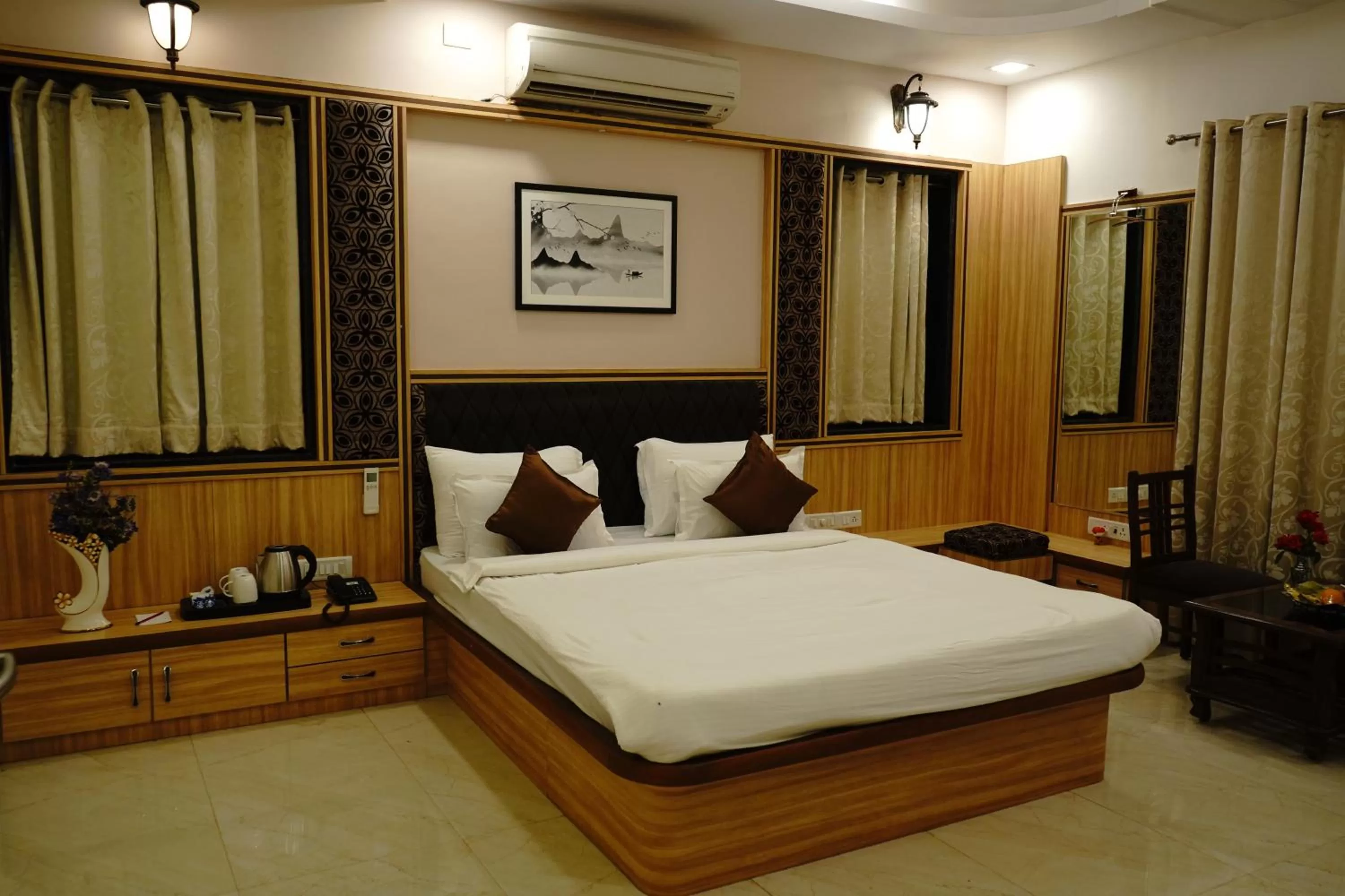 Bed in Jivanta Mahabaleshwar